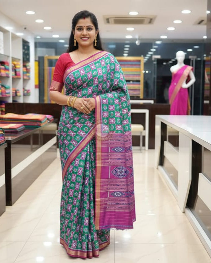 Green Magenta Pasapali With Flower Design Mulberry Silk Saree