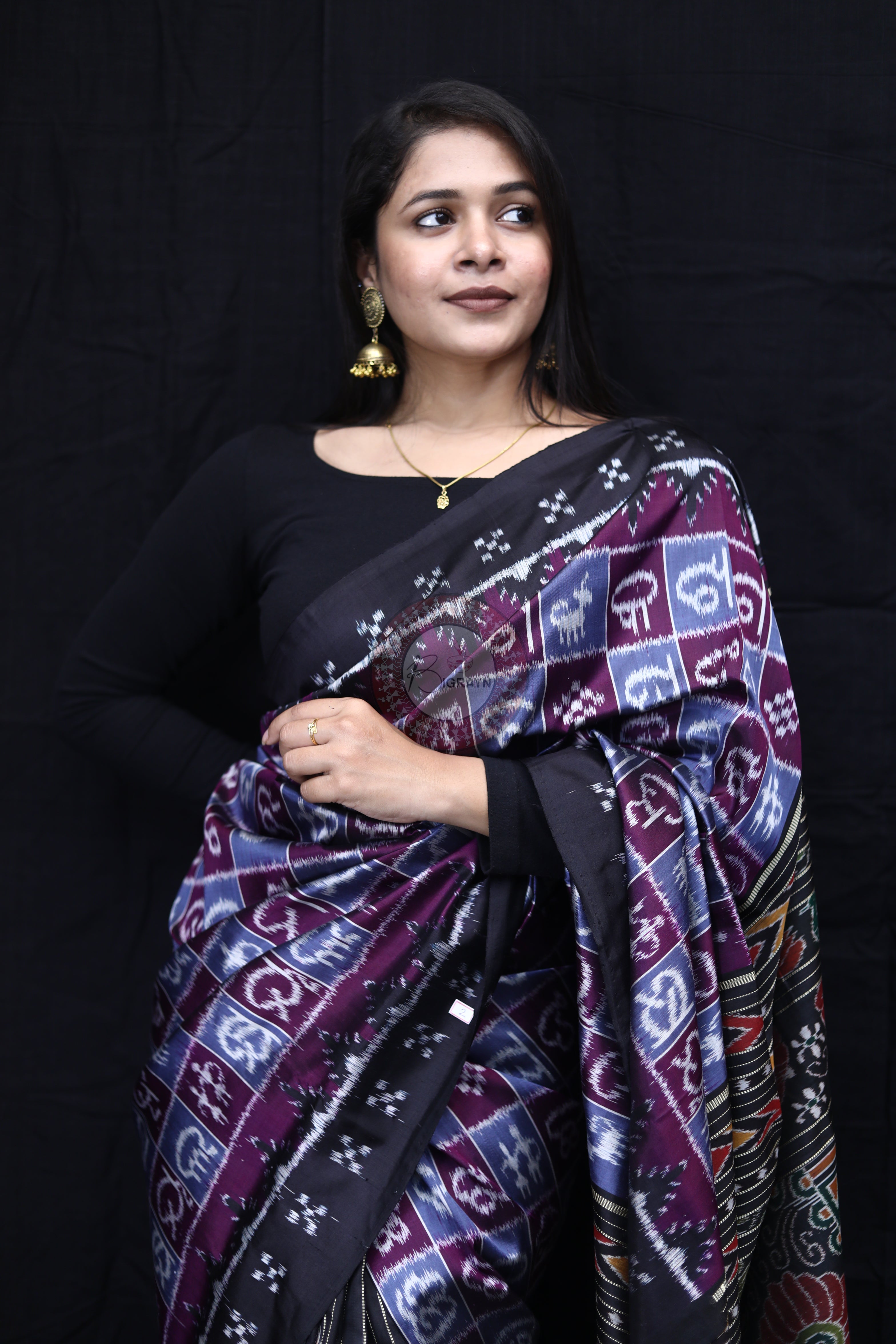 Grey Purple Partly Alphabet Mulberry Silk Saree
