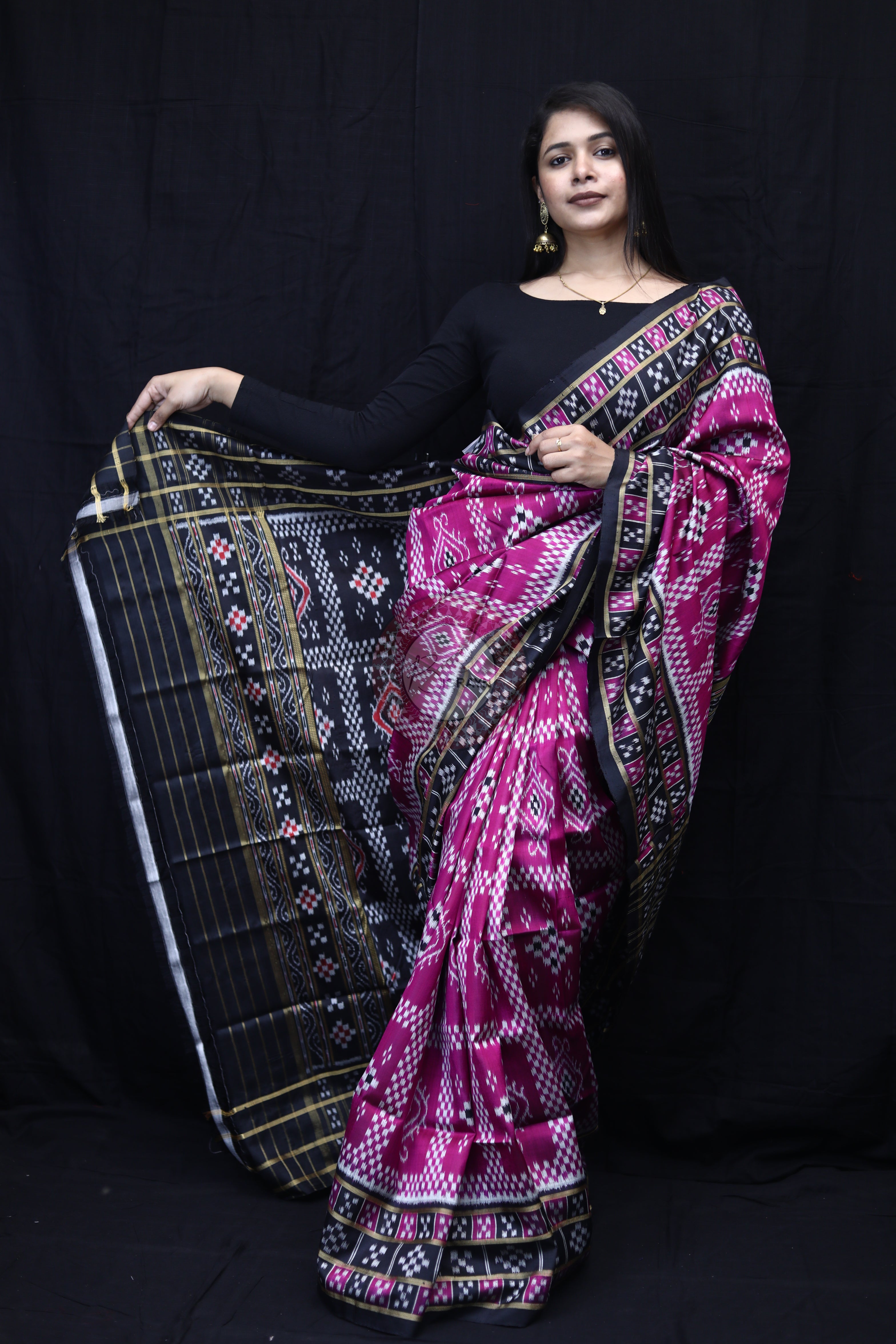 Magenta Black 3D Pasapali Mulberry Silk Saree