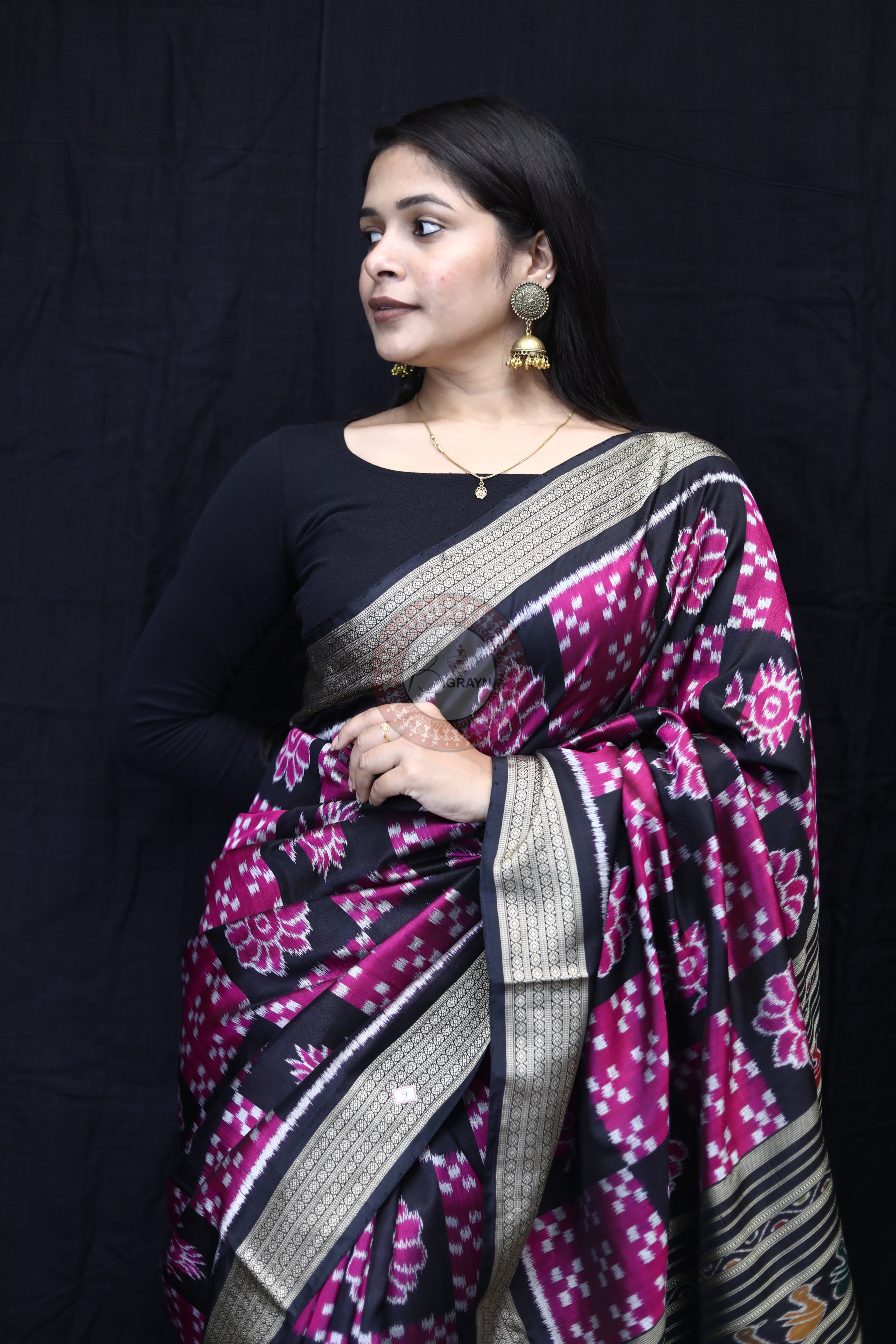 Purple Black Pasapali Flower Squares Mulberry Silk Saree