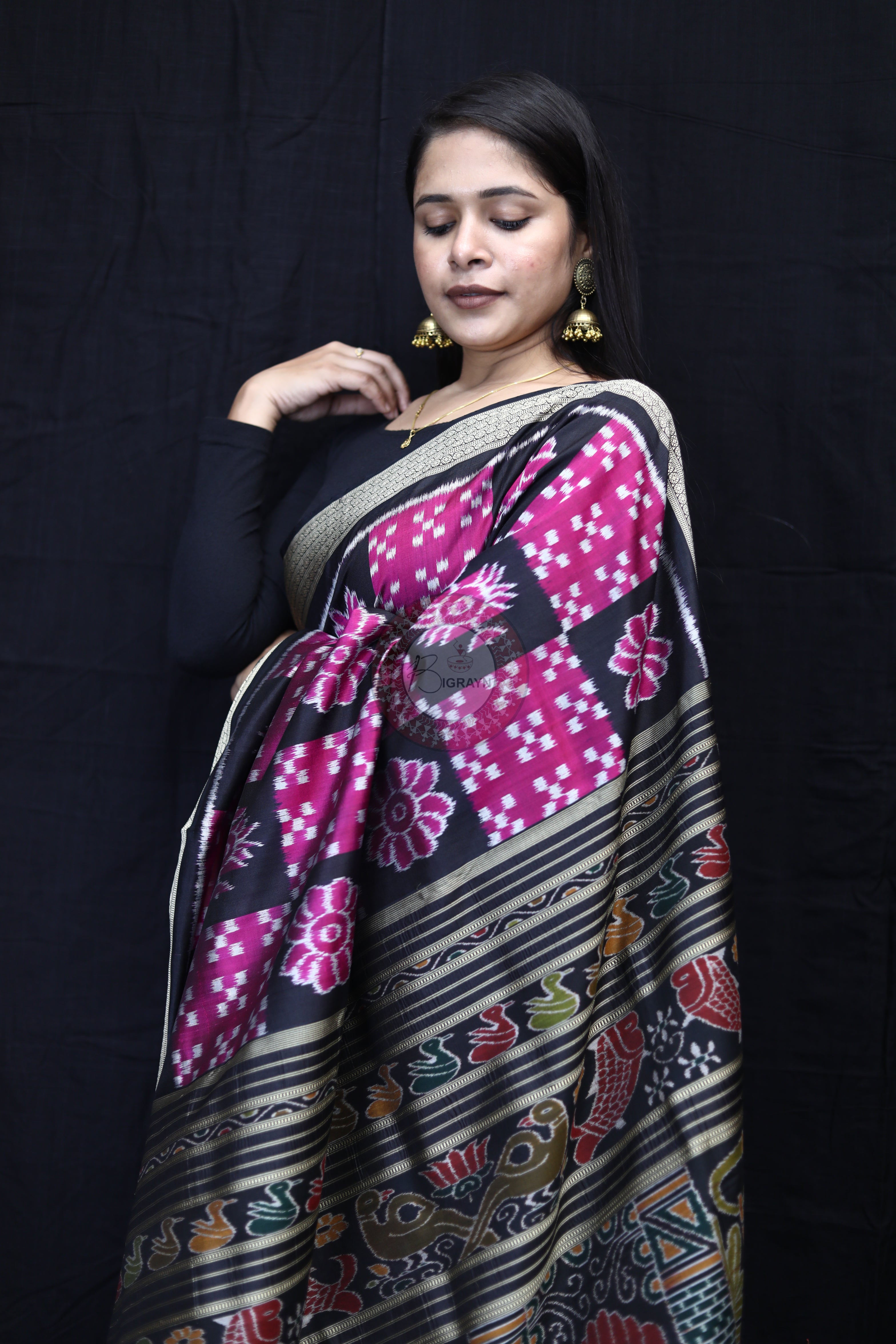 Purple Black Pasapali Flower Squares Mulberry Silk Saree