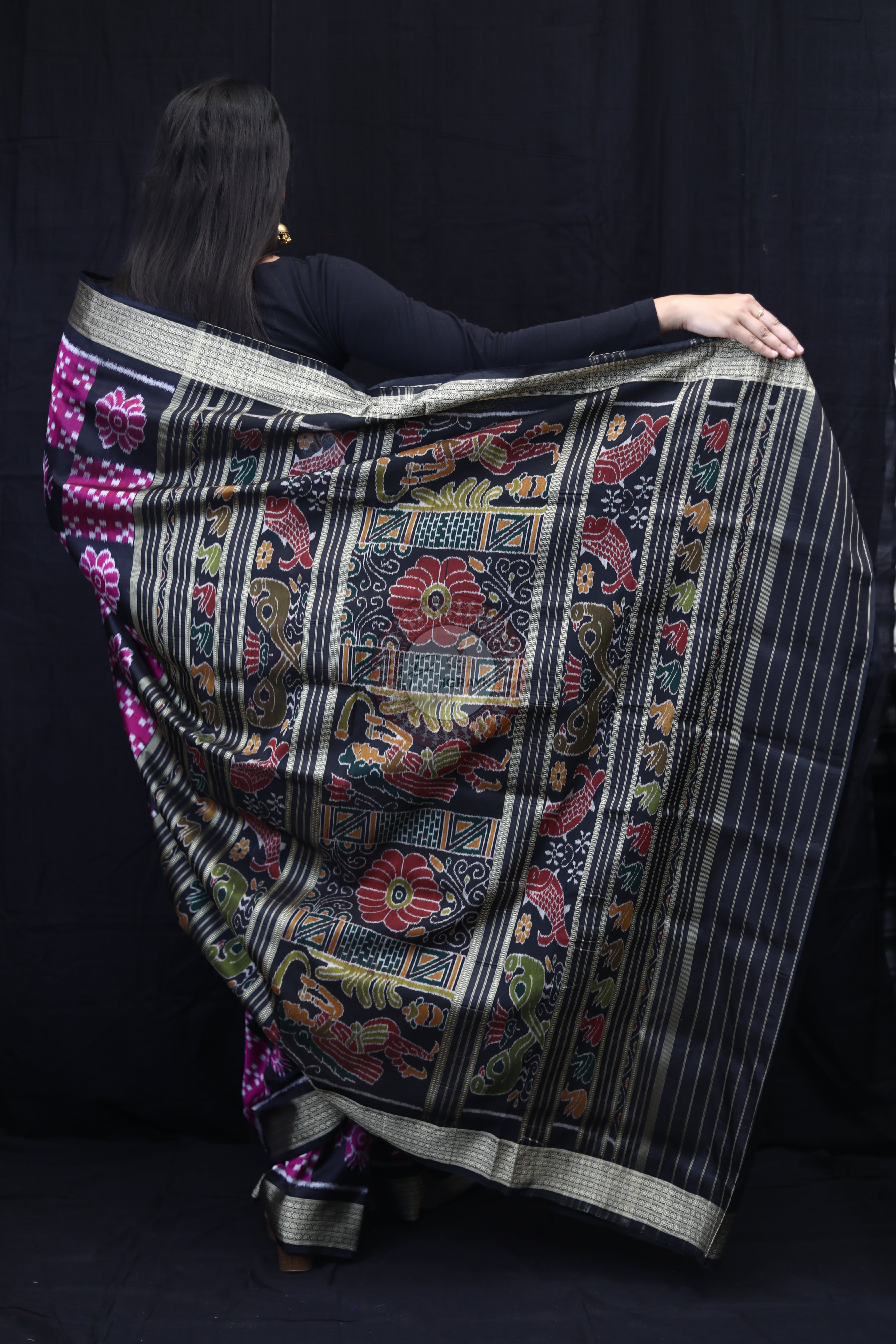 Purple Black Pasapali Flower Squares Mulberry Silk Saree