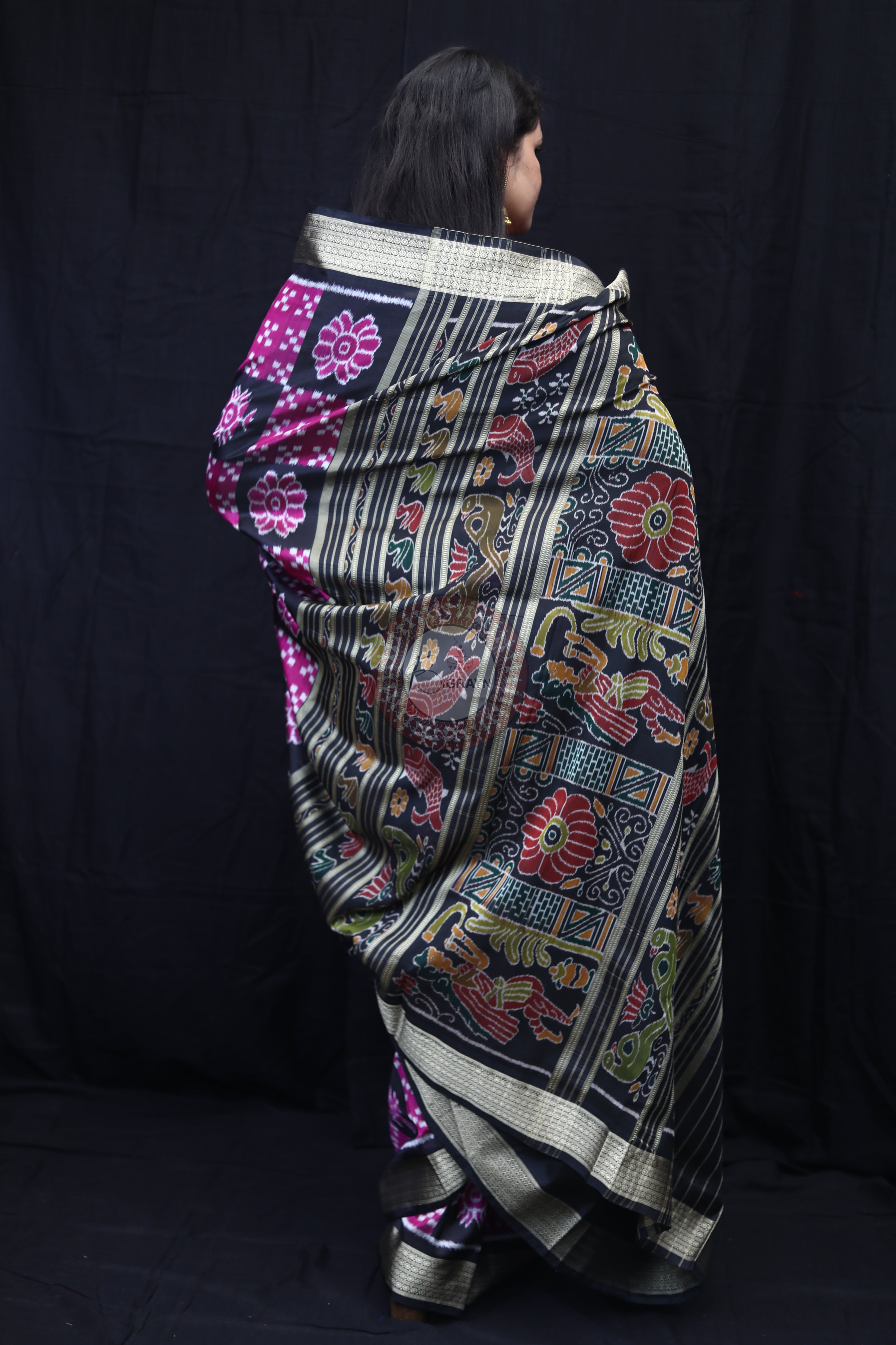 Purple Black Pasapali Flower Squares Mulberry Silk Saree