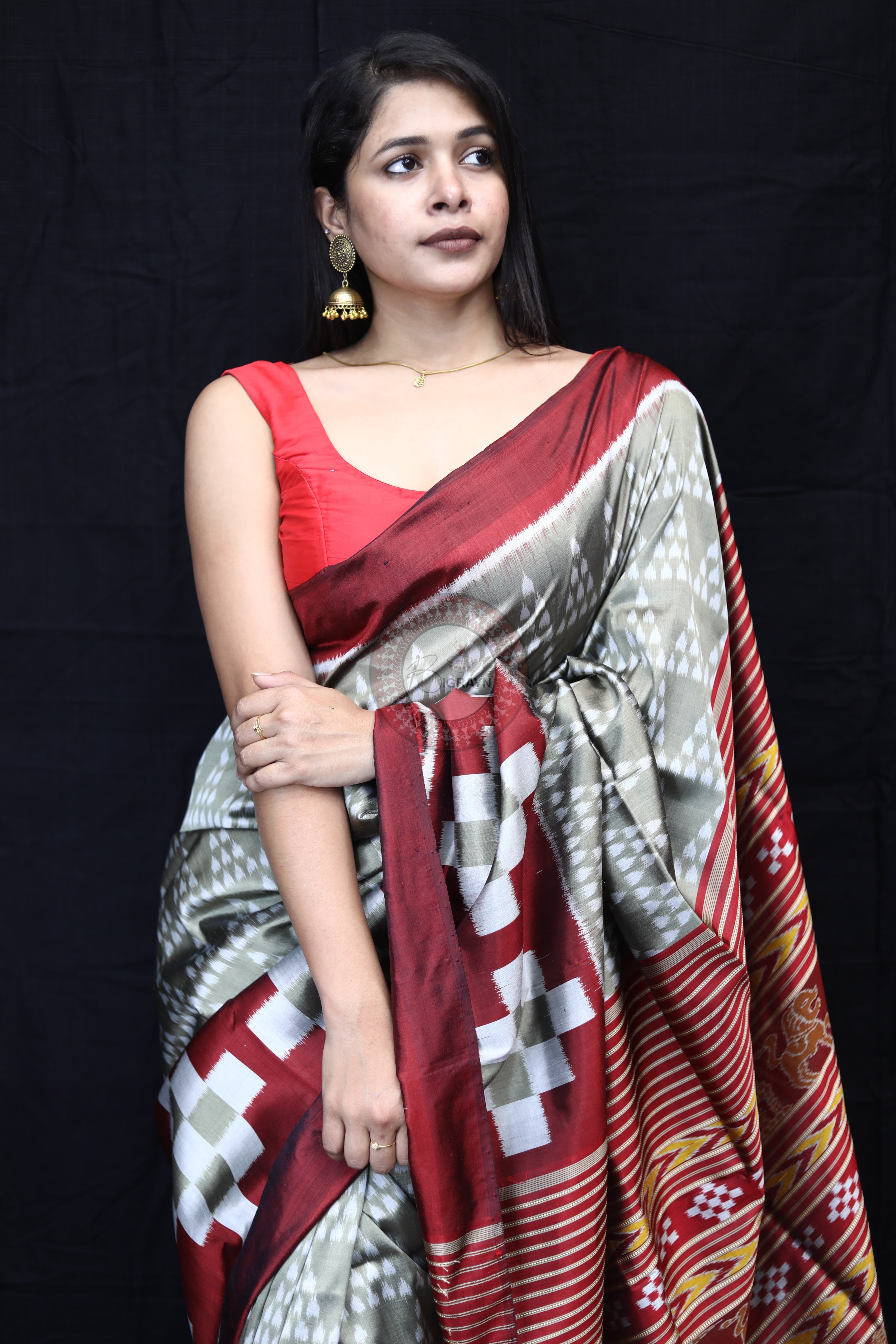 Grey Chita Maroon Pasapali Scot Mulberry Silk Saree