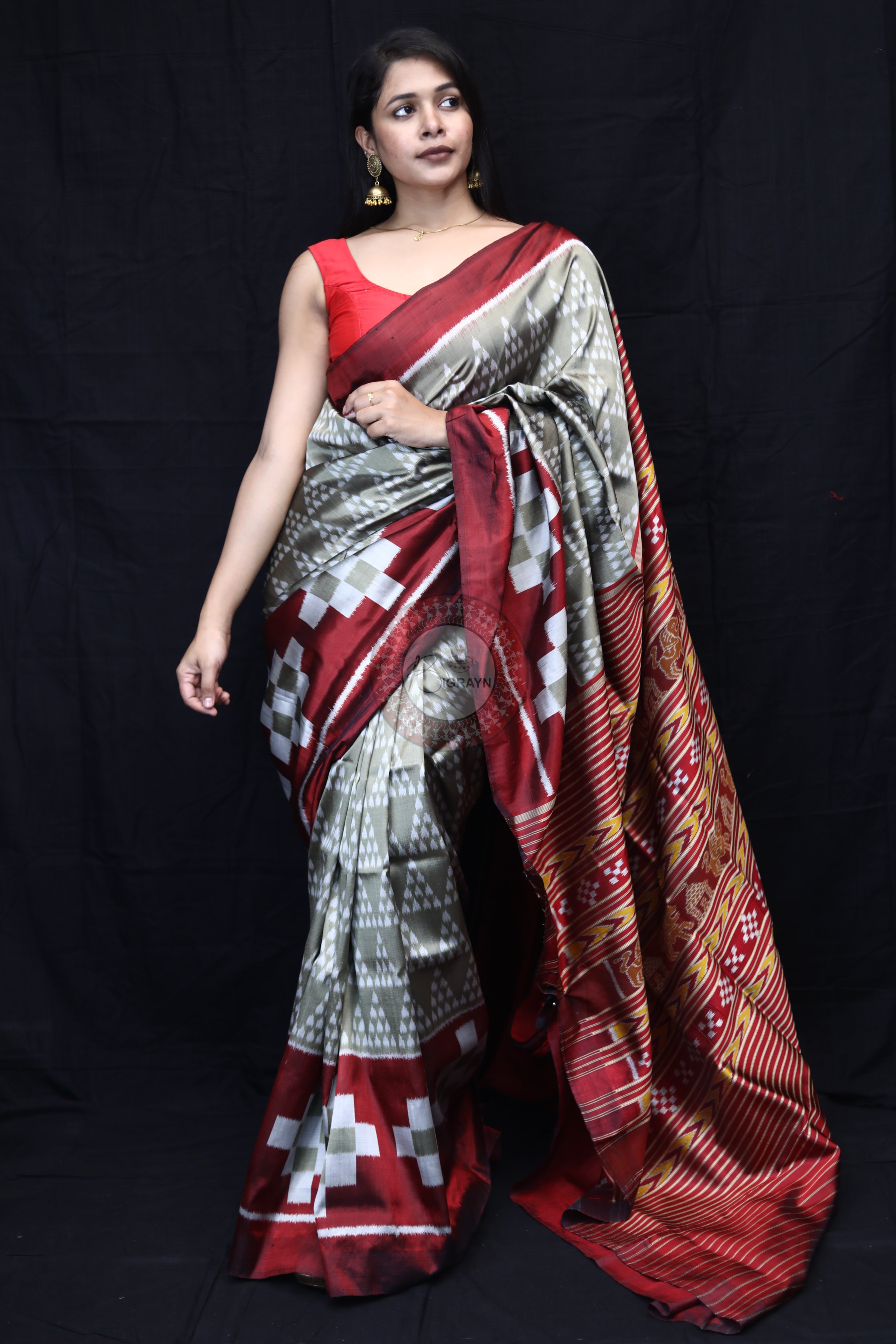 Grey Chita Maroon Pasapali Scot Mulberry Silk Saree