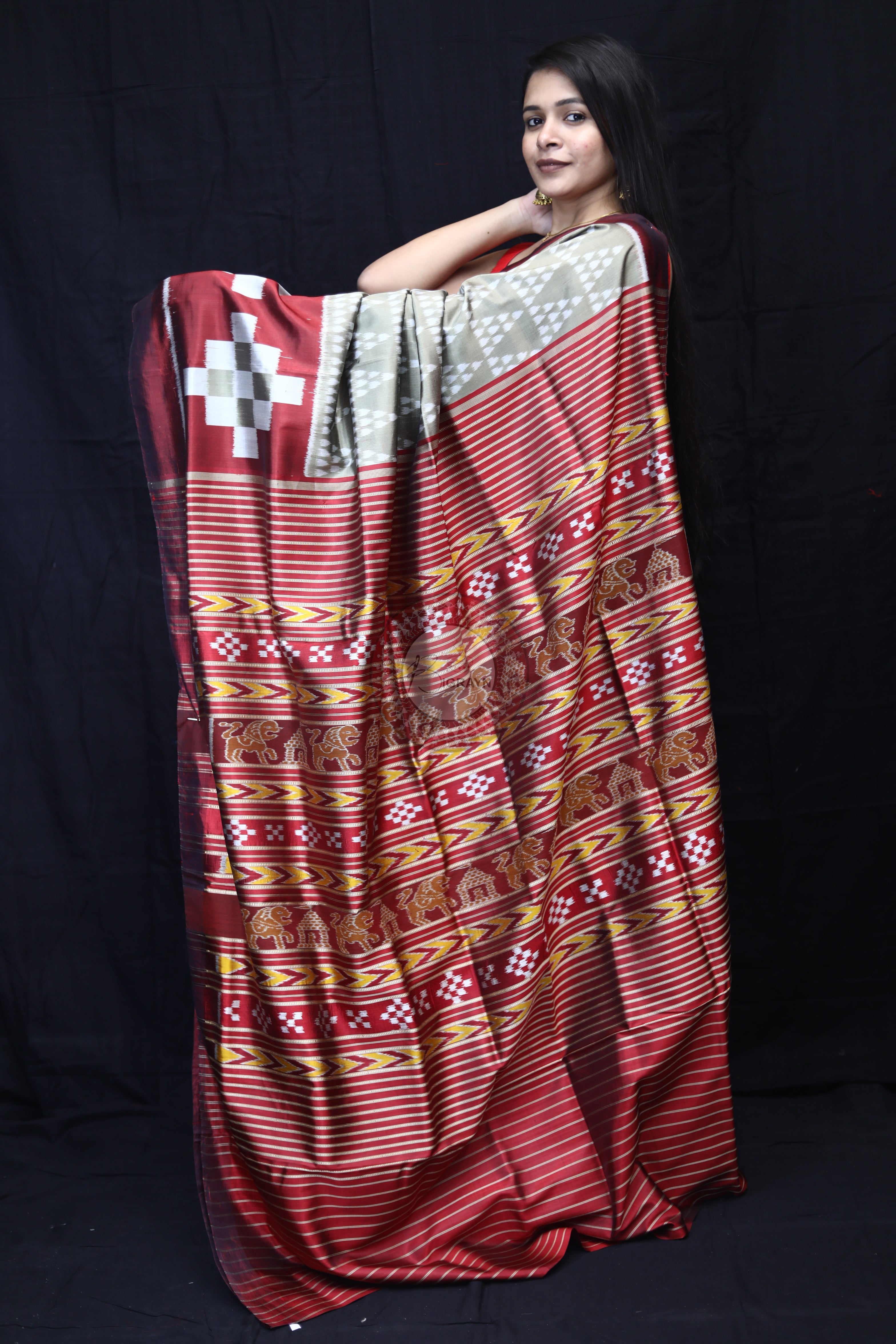 Grey Chita Maroon Pasapali Scot Mulberry Silk Saree