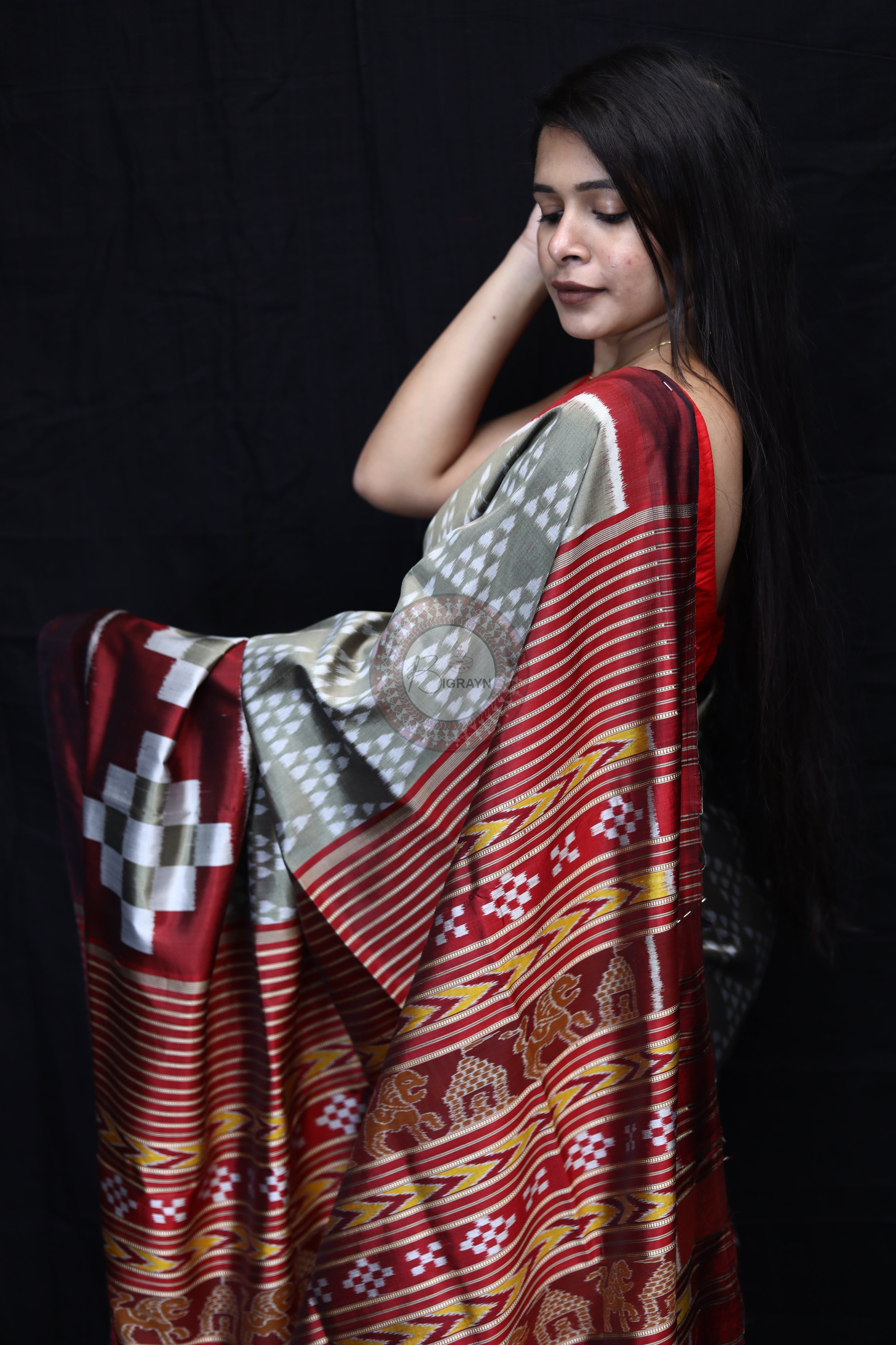 Grey Chita Maroon Pasapali Scot Mulberry Silk Saree