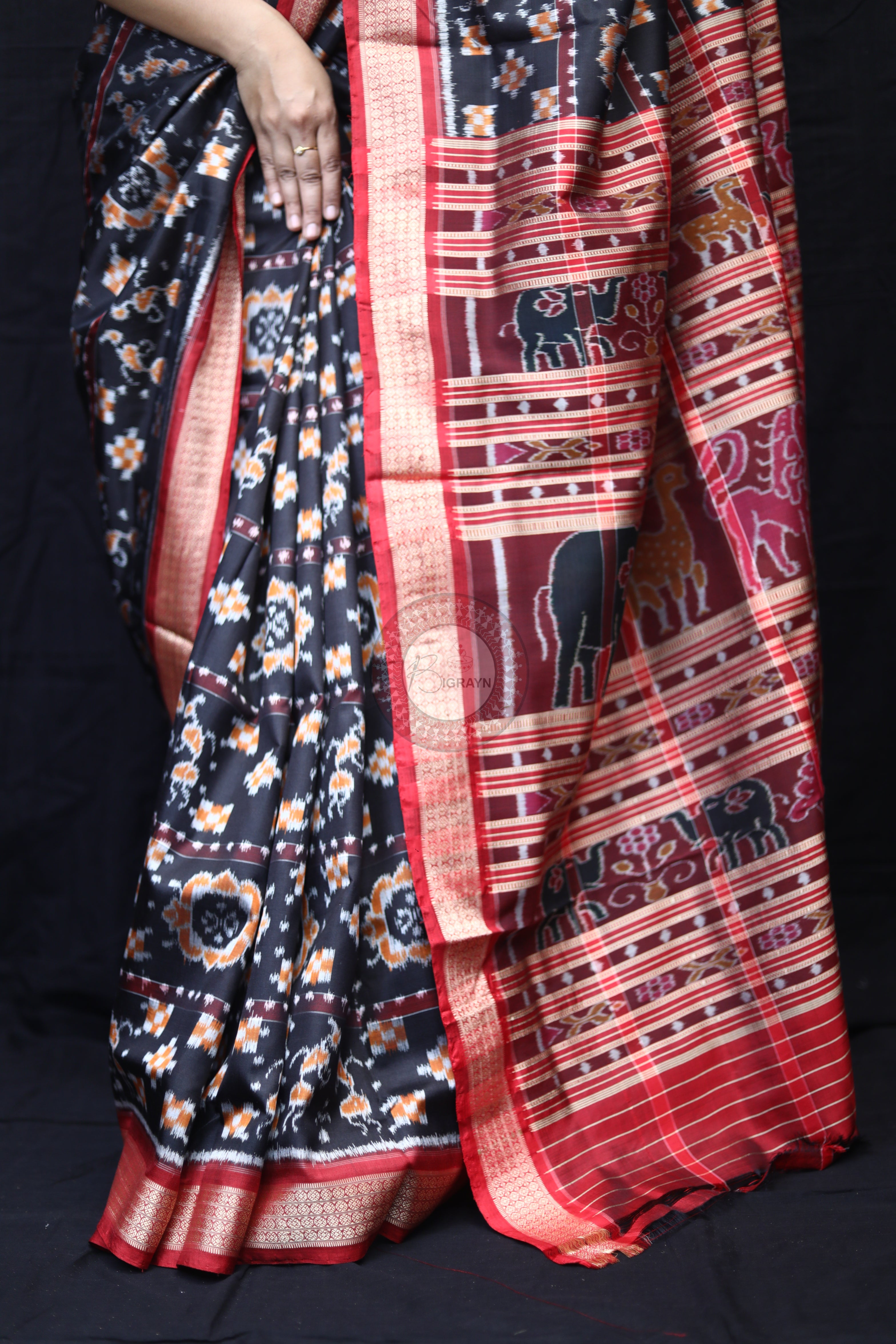 Black Maroon Tribals Flower Pasapali Mulberry Silk Saree