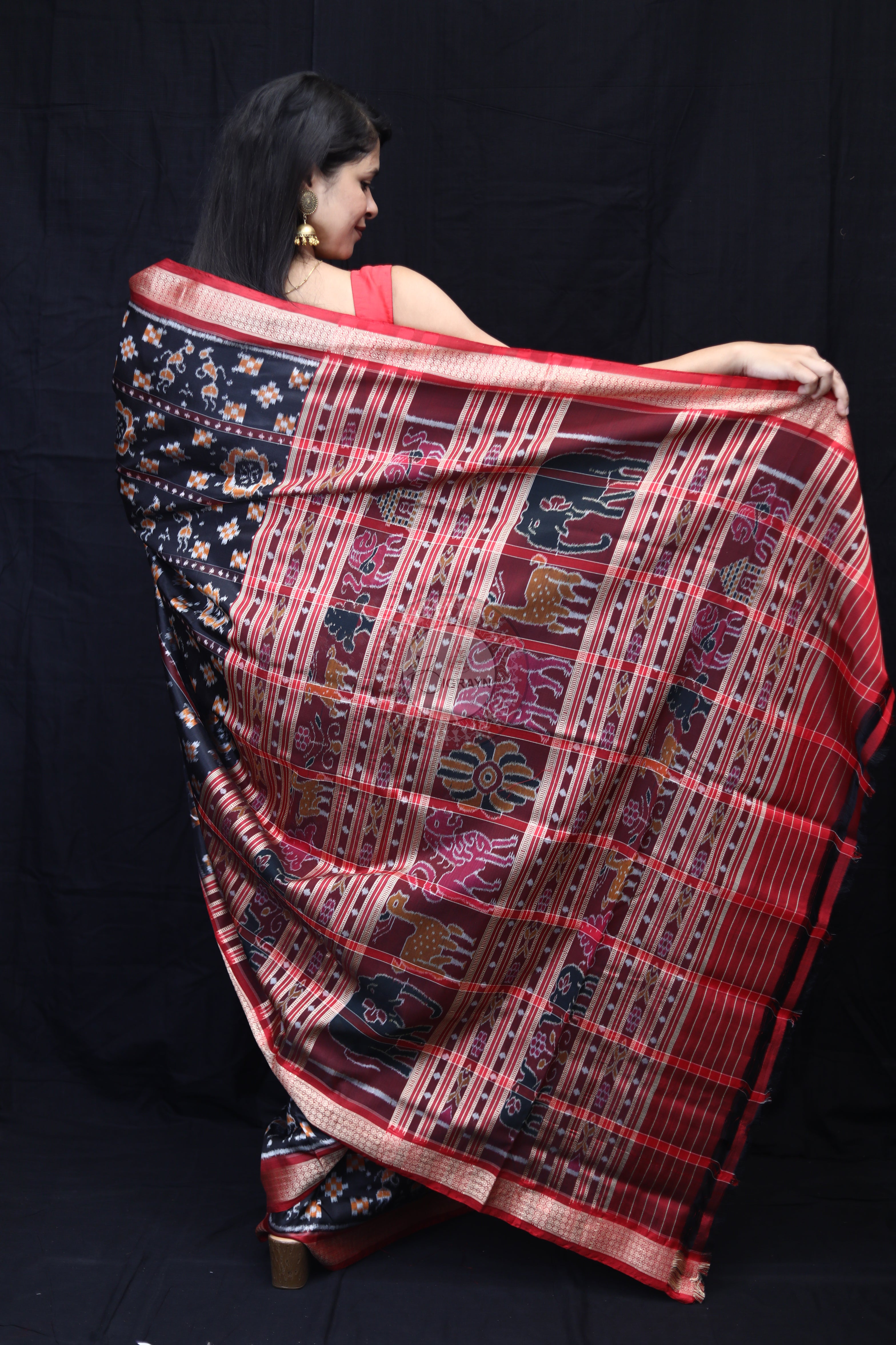 Black Maroon Tribals Flower Pasapali Mulberry Silk Saree
