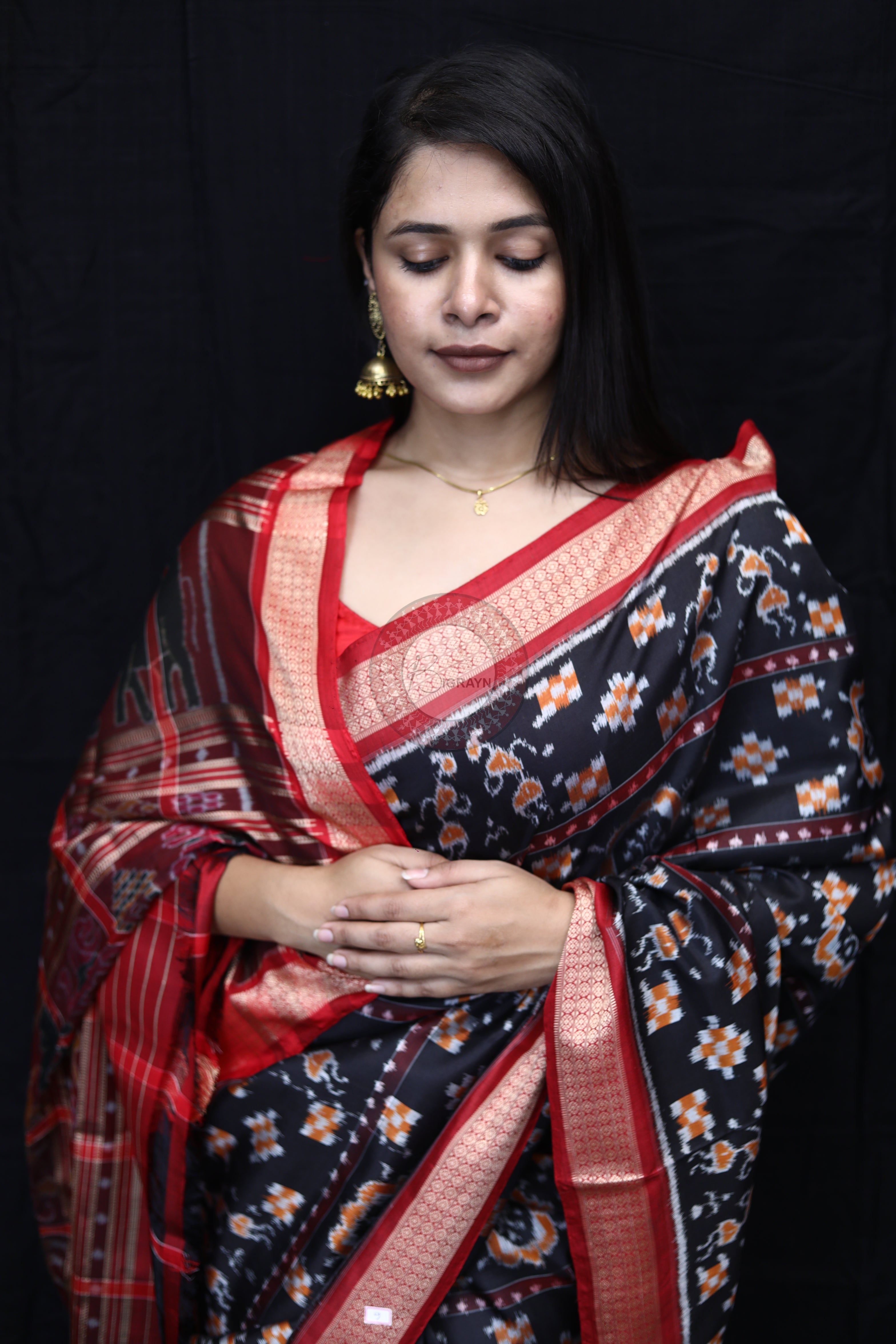 Black Maroon Tribals Flower Pasapali Mulberry Silk Saree