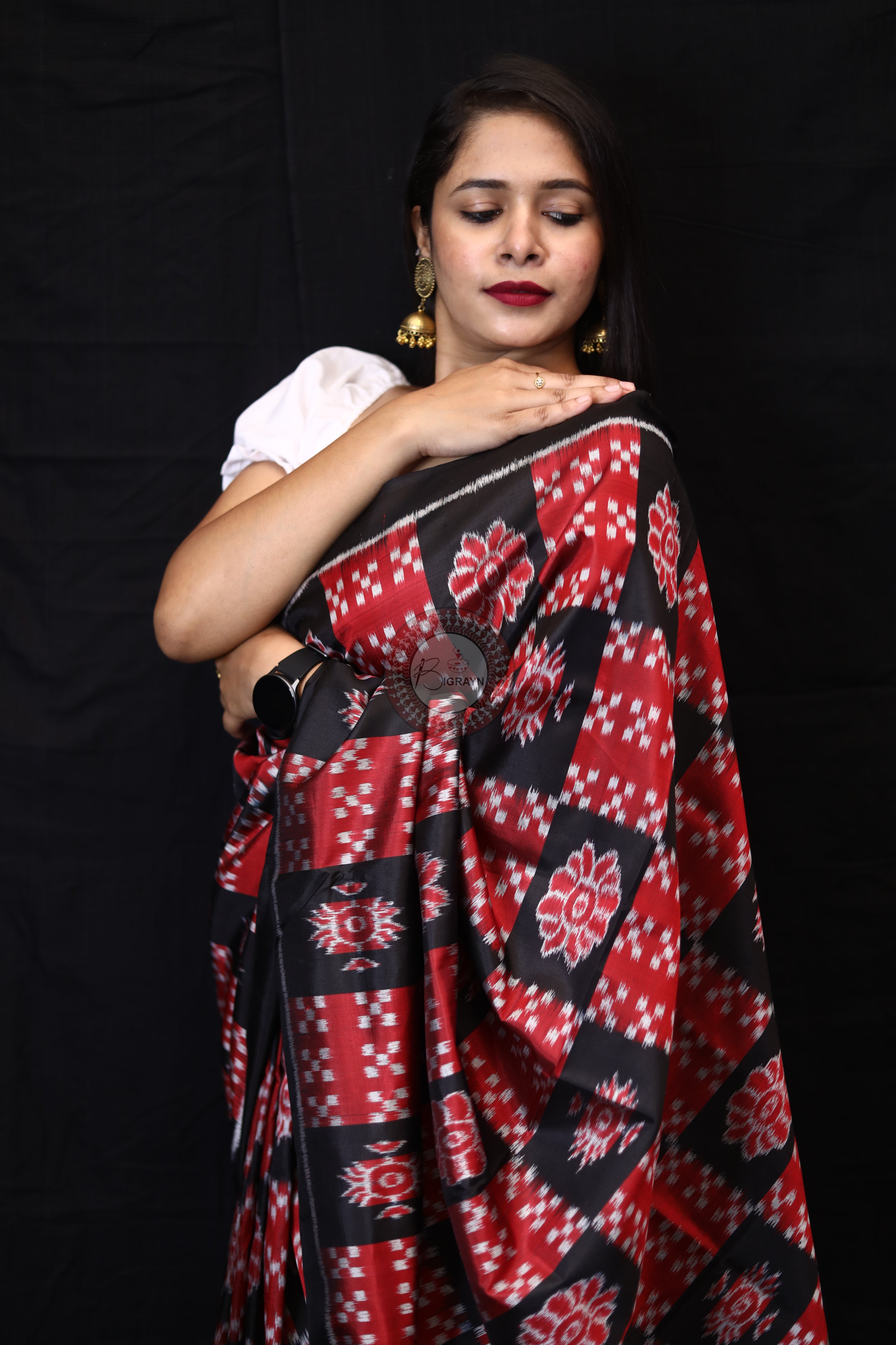Red Black Flower Pasapali Boxes Mulberry Silk Saree