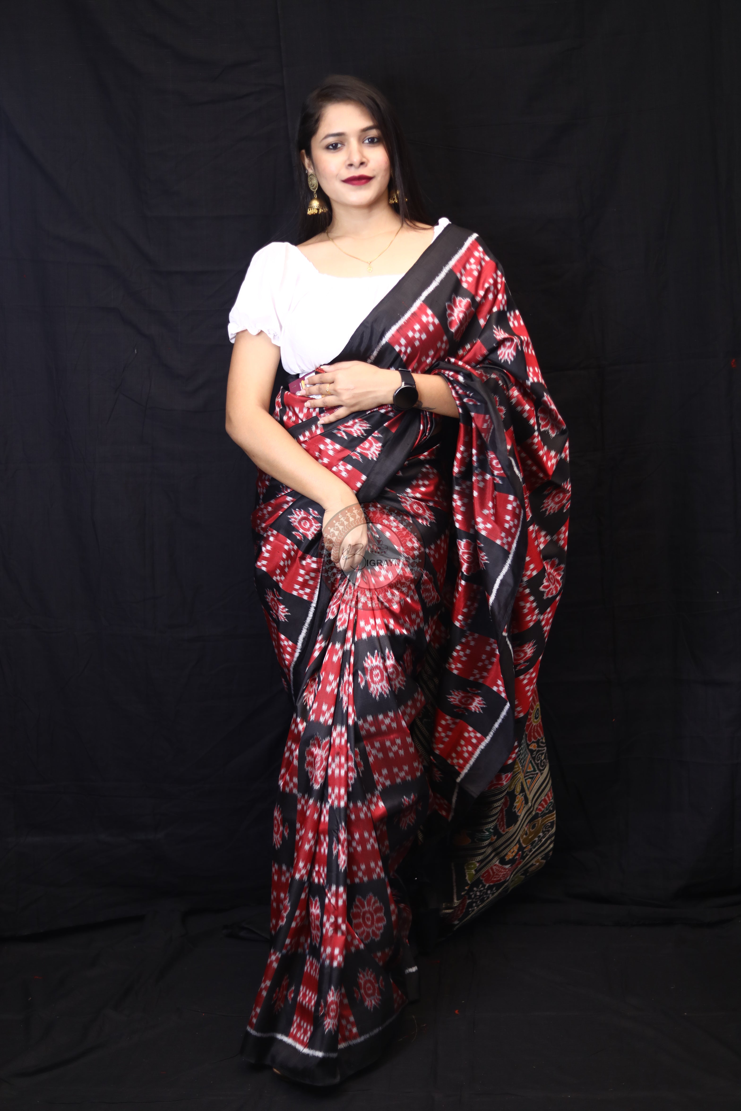Red Black Flower Pasapali Boxes Mulberry Silk Saree