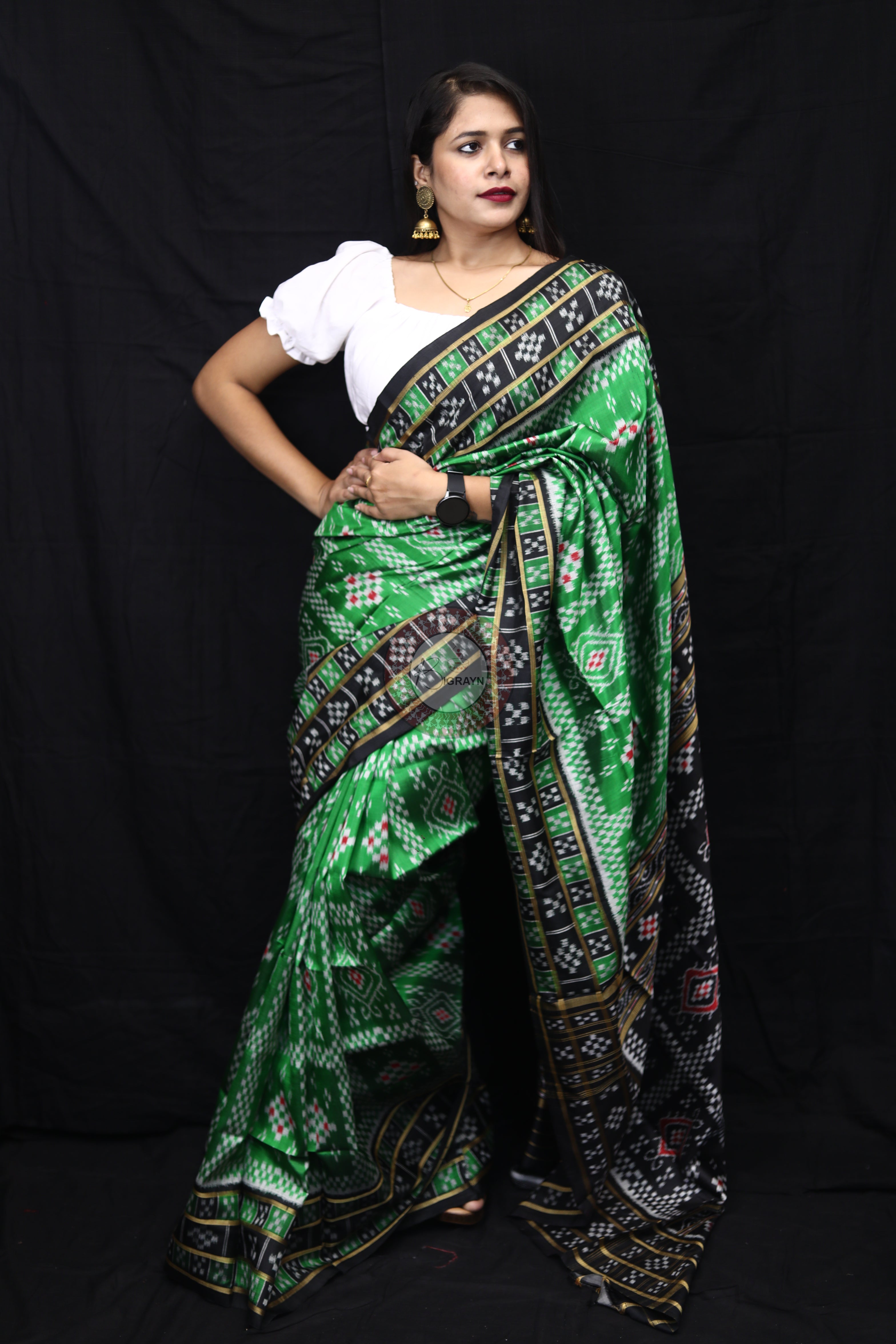 Green Black 3D Pasapali Mulberry Silk Saree