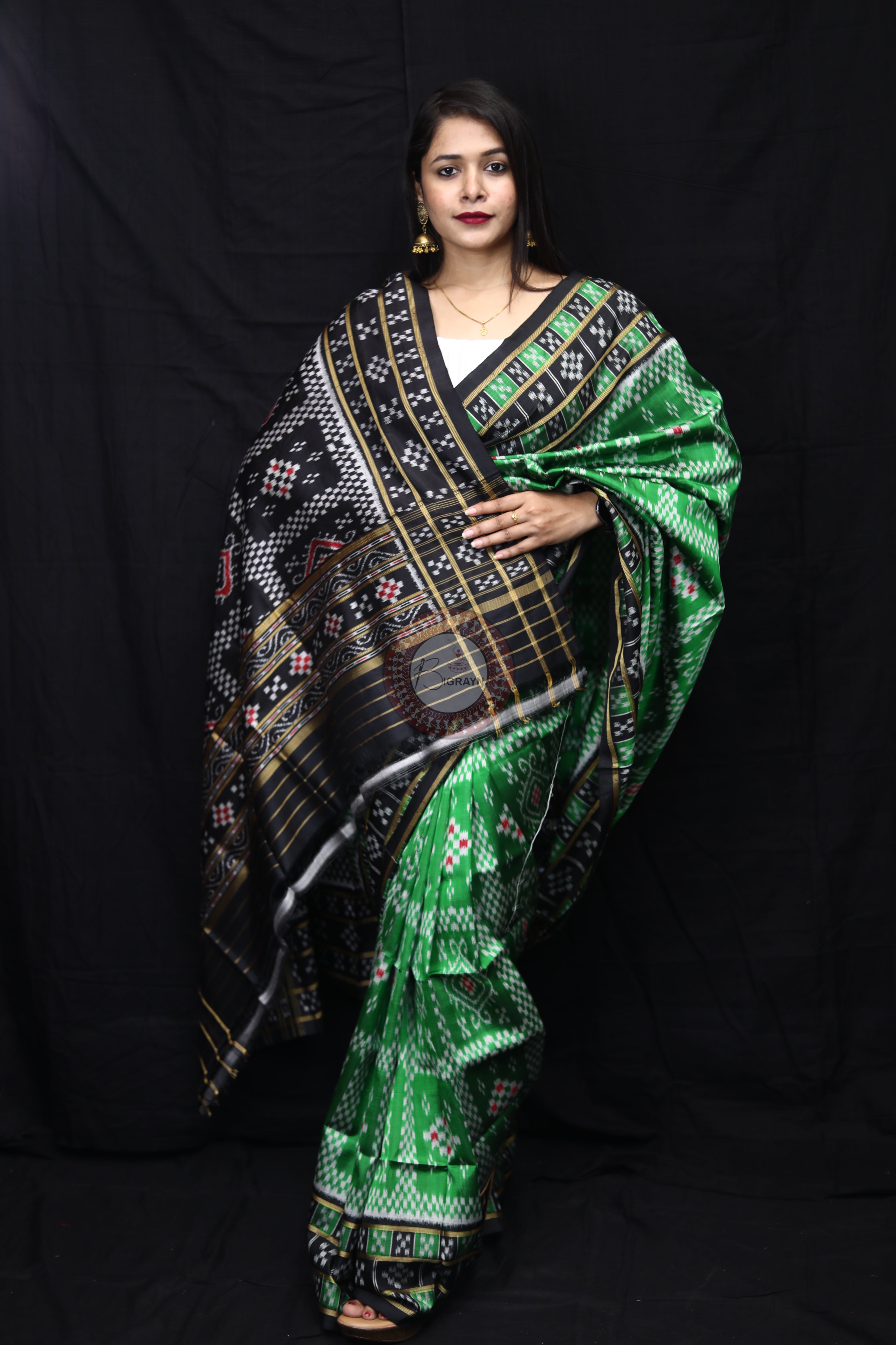 Green Black 3D Pasapali Mulberry Silk Saree
