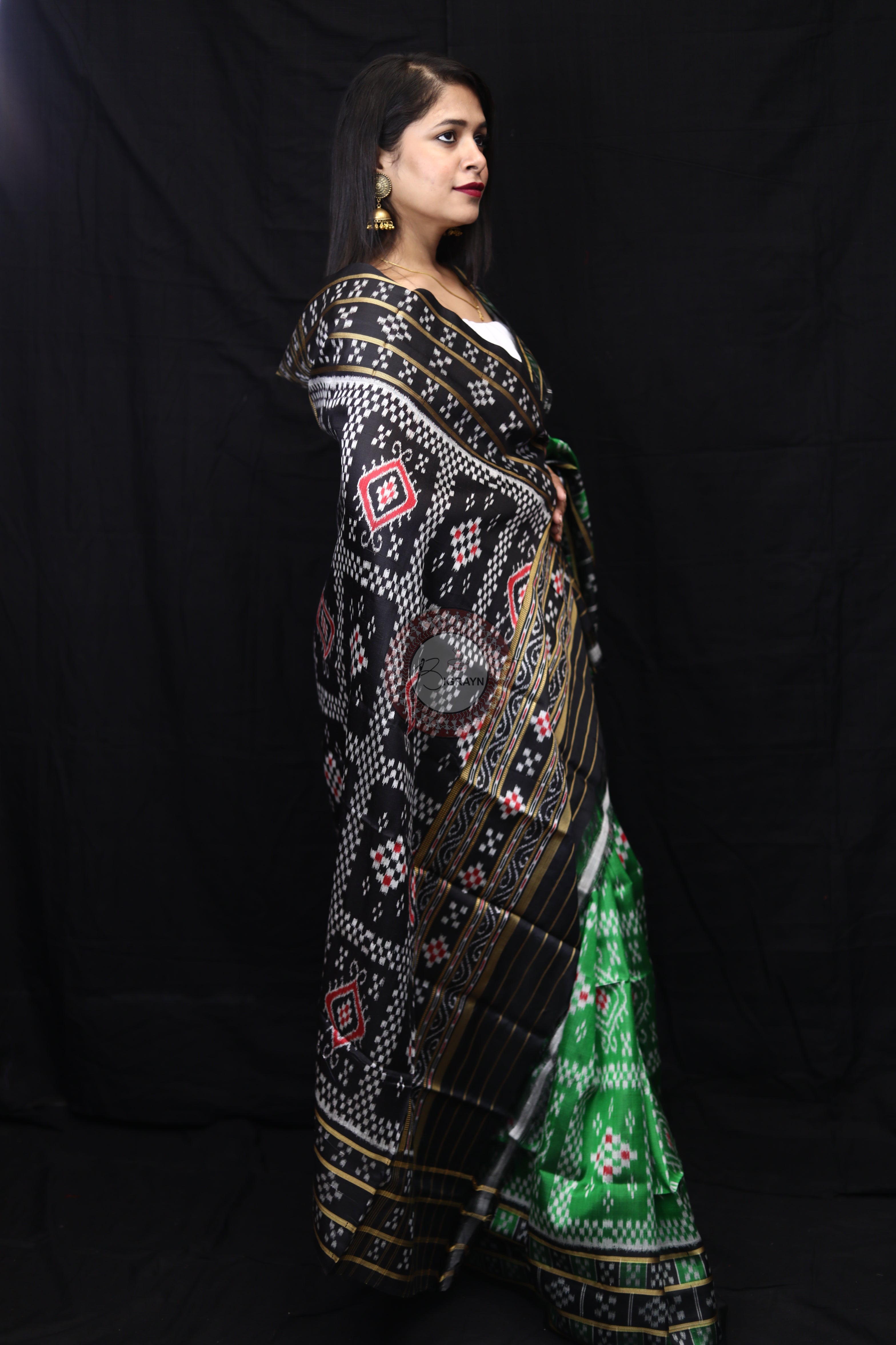Green Black 3D Pasapali Mulberry Silk Saree