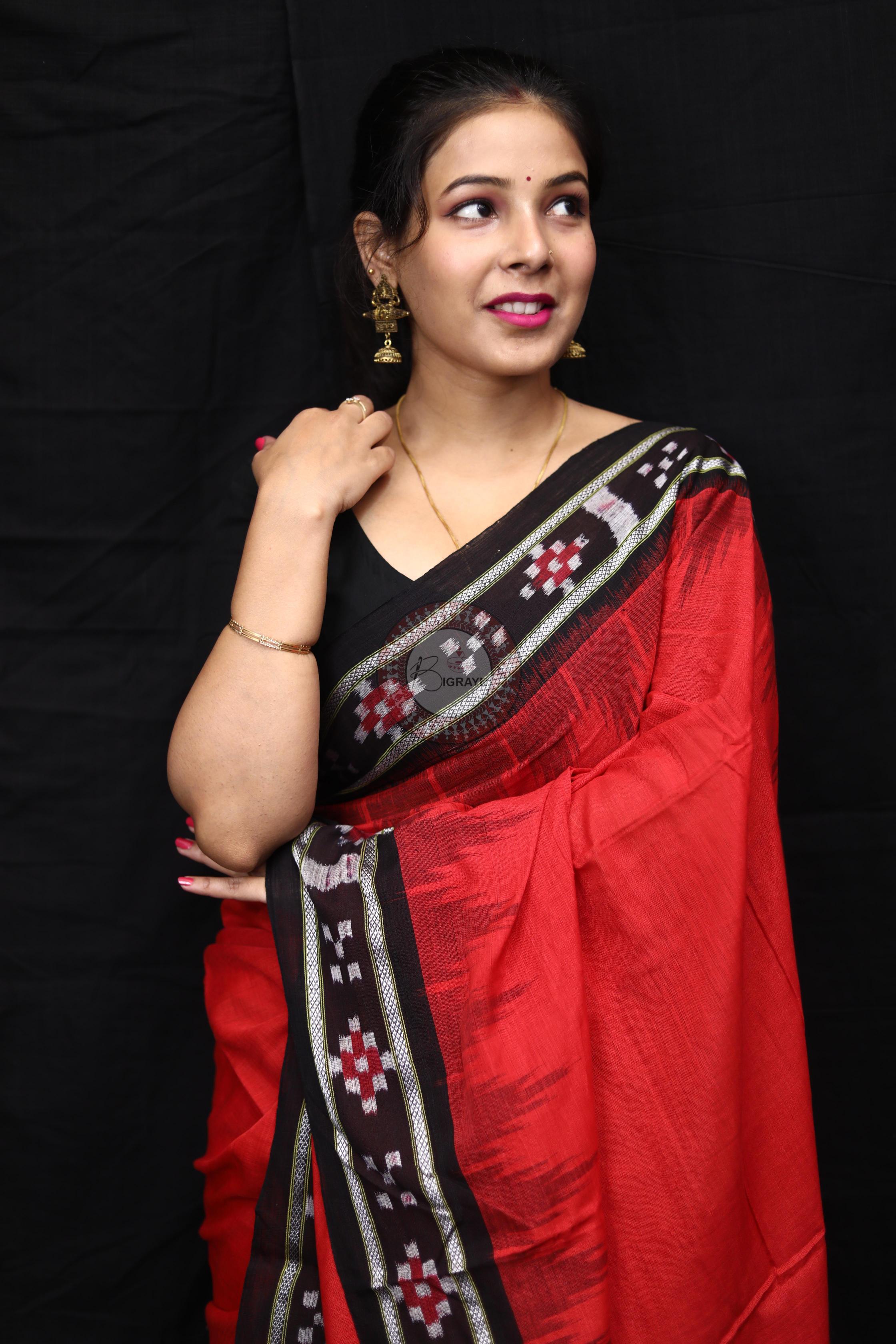Red Black Rekha Pasapali Khandua Cotton Saree