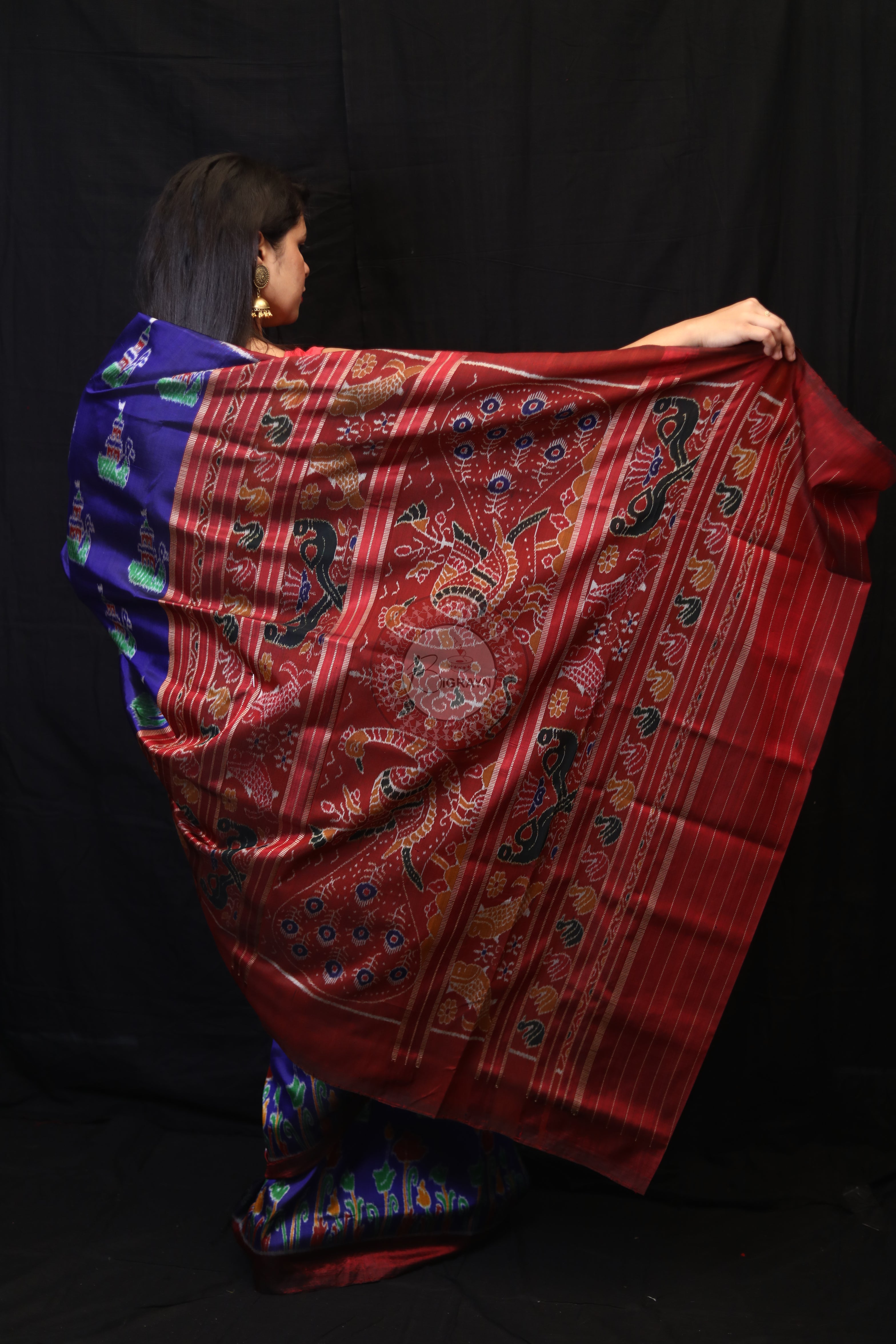 Blue Red Tulips Boita Mulberry Silk Saree