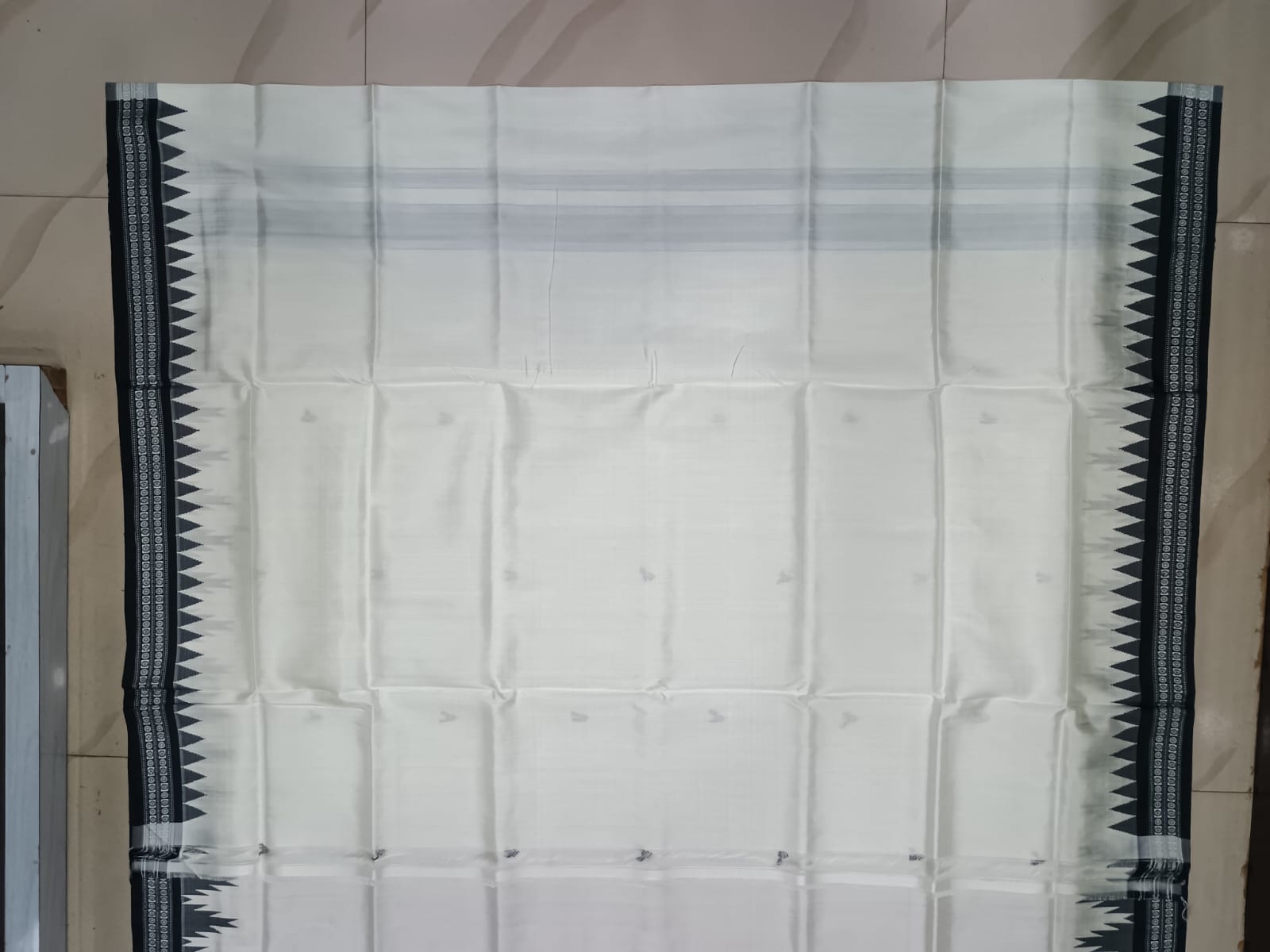 White Black Multi Colour Anchle Double Anchal Berhampuri Silk Saree