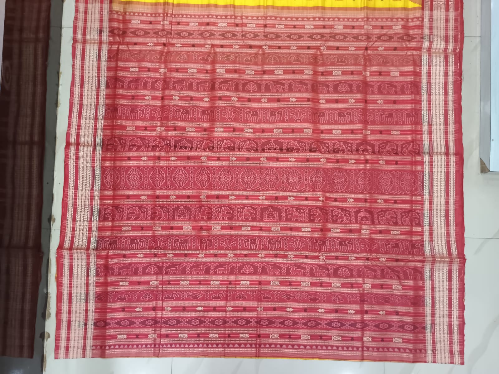 Yellow Red Hazarbuti Tussar Silk Saree