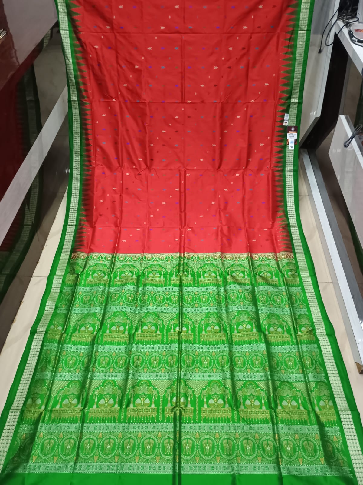 Red Green Fish Buti Bomkai Silk Saree