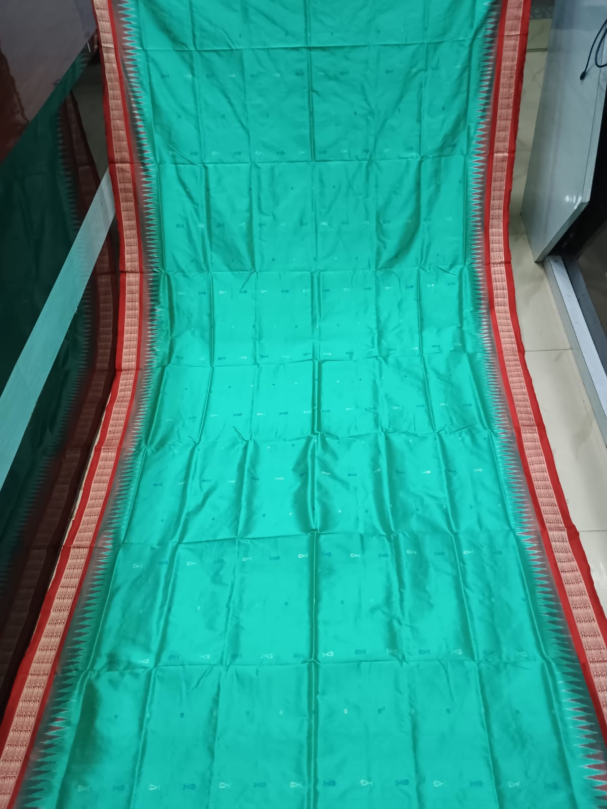 Sea Green Red Fish Buti Bomkai Silk Saree
