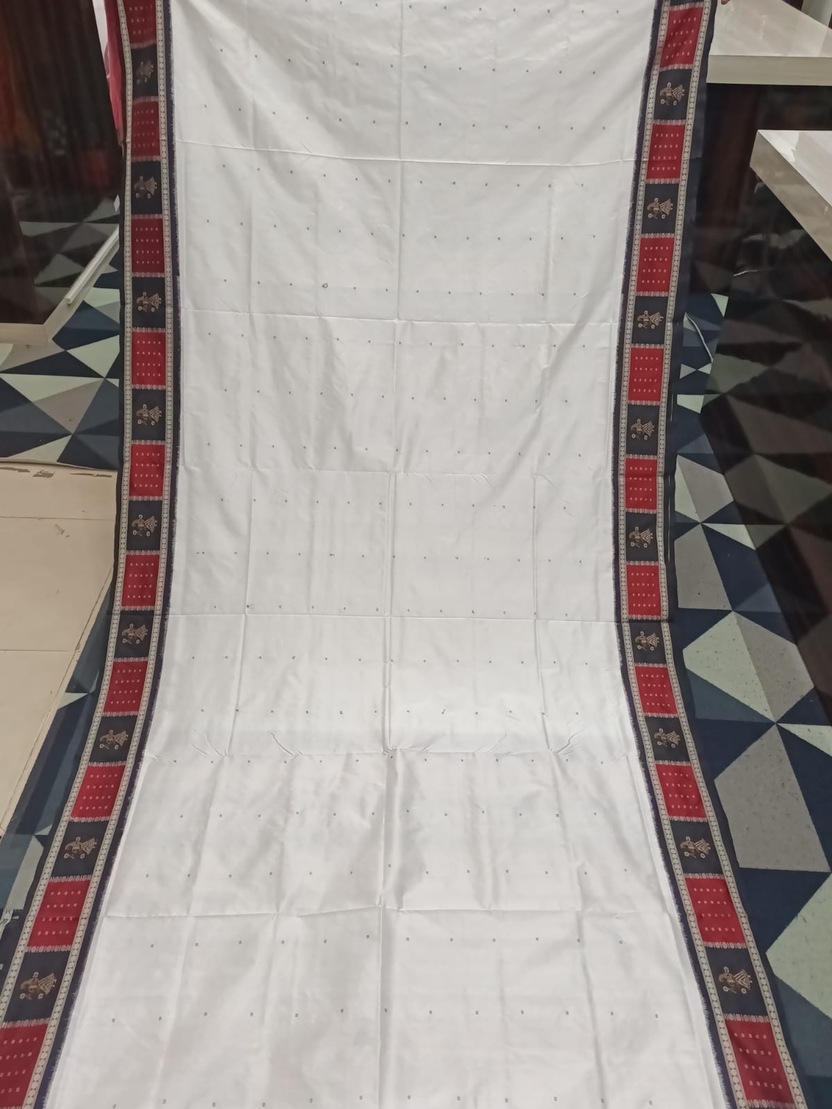 White Maroon Black Doll Border Bomkai Silk Saree