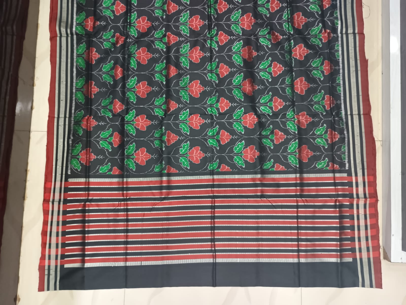 Black Red Hibiscus Design Sambalpuri Silk Saree
