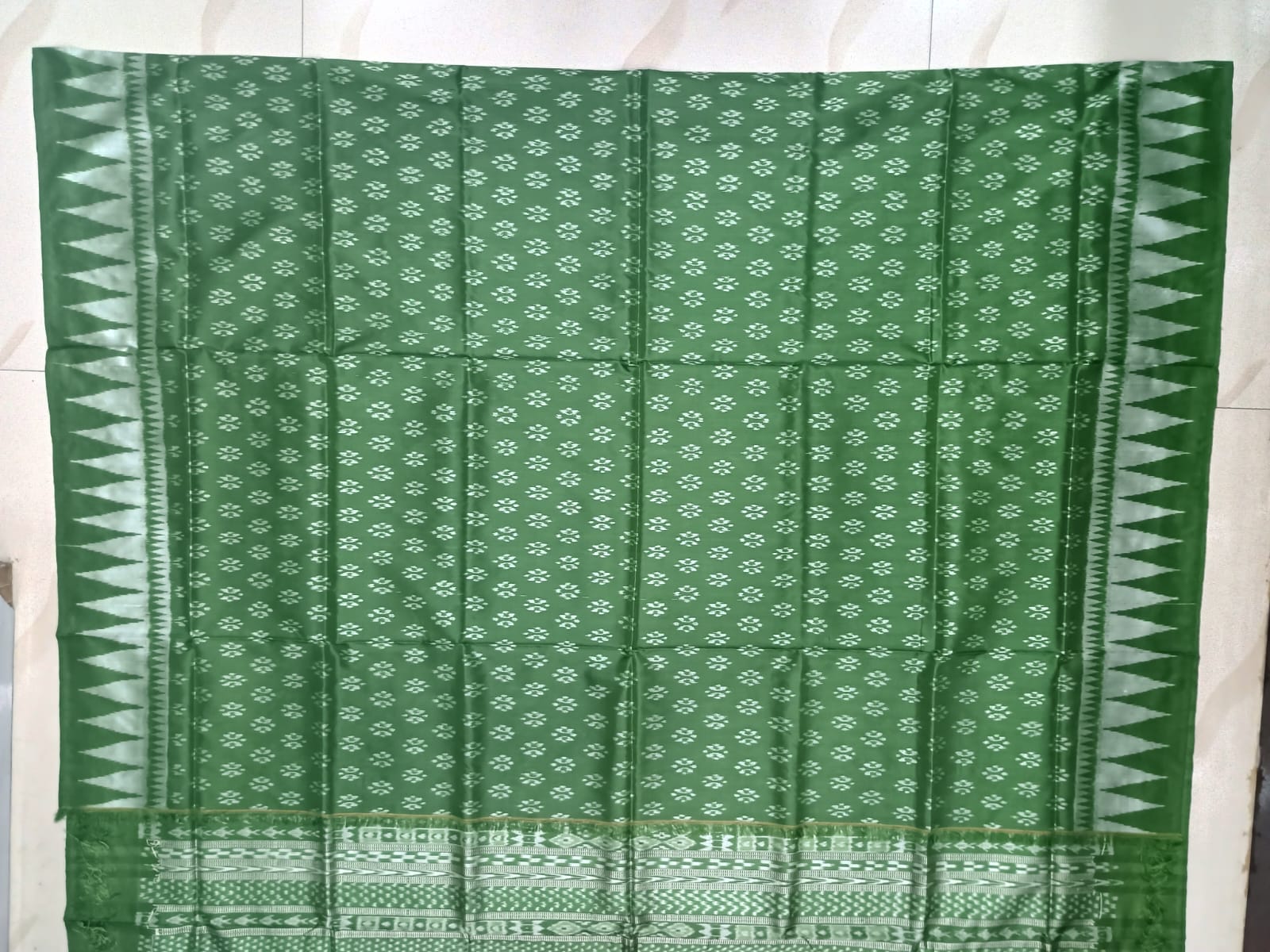 Magenta Mehendi Green Tribal Ek Chandia Sambalpuri Silk Saree