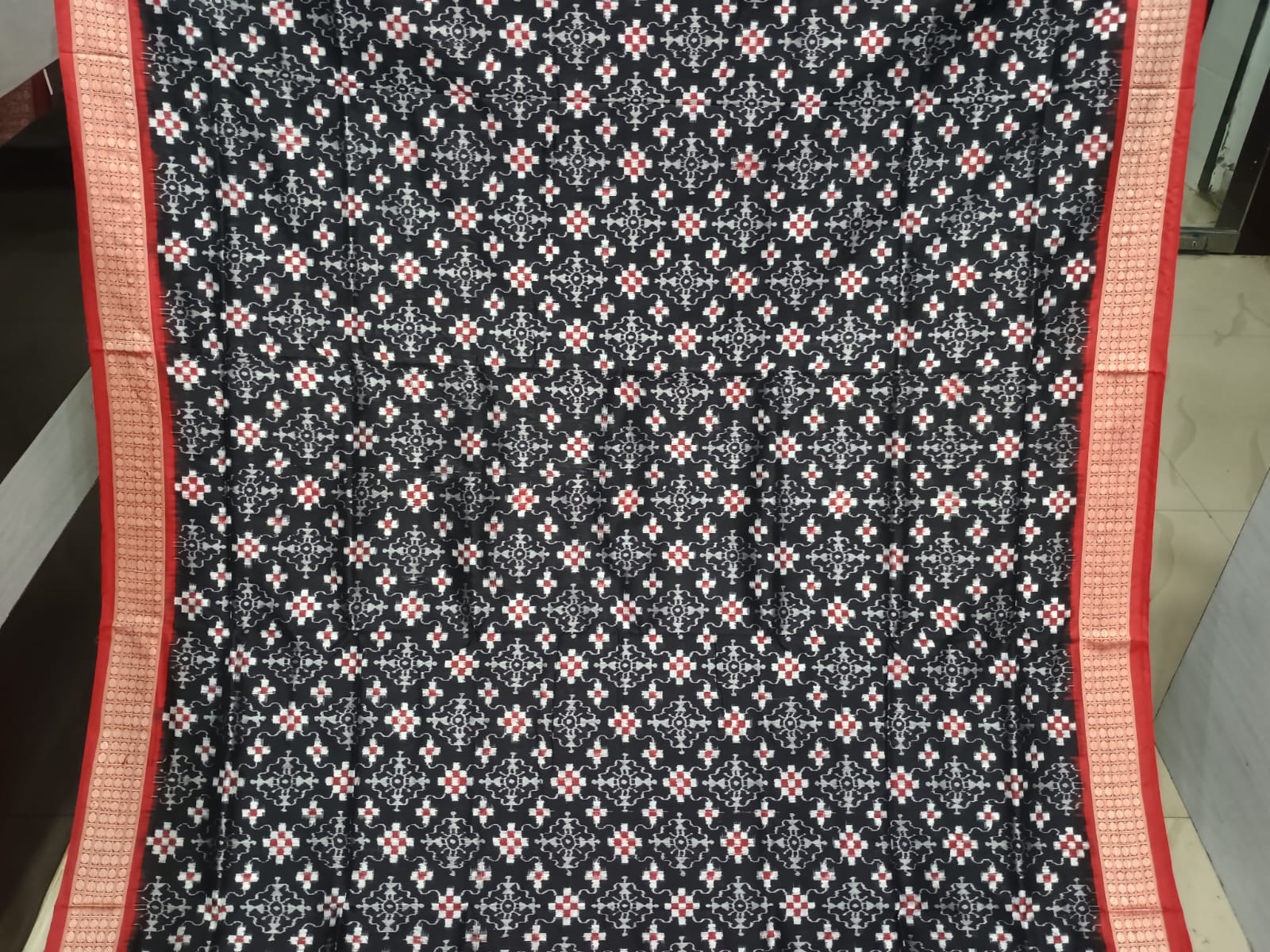 Black Red Tribal And Pasapali Design Sambalpuri Silk Saree