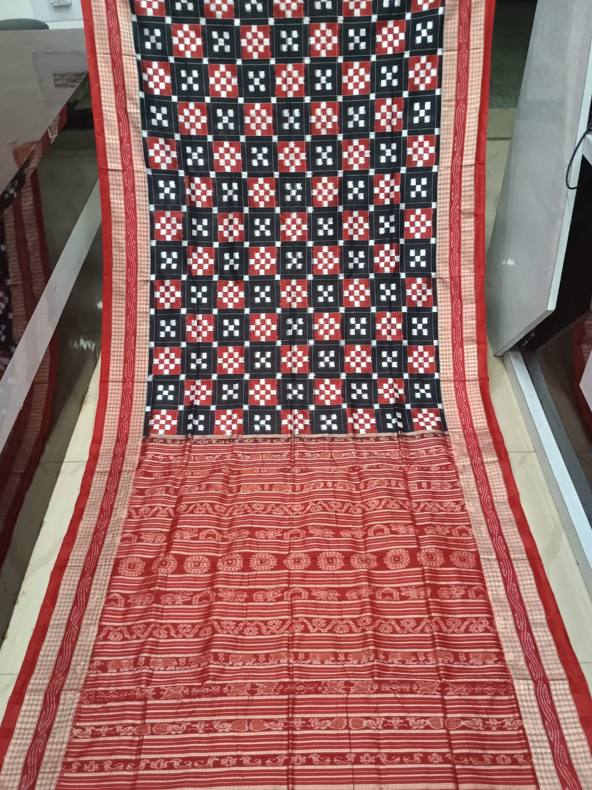 Black Red White Pasapali Design Sambalpuri Silk Saree