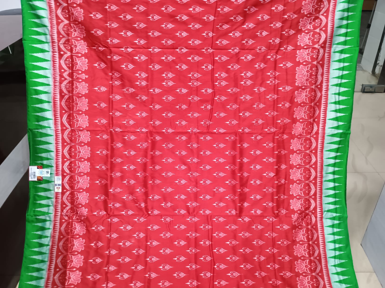 Red Green Leaf Ek Chandia Sambalpuri Silk Saree