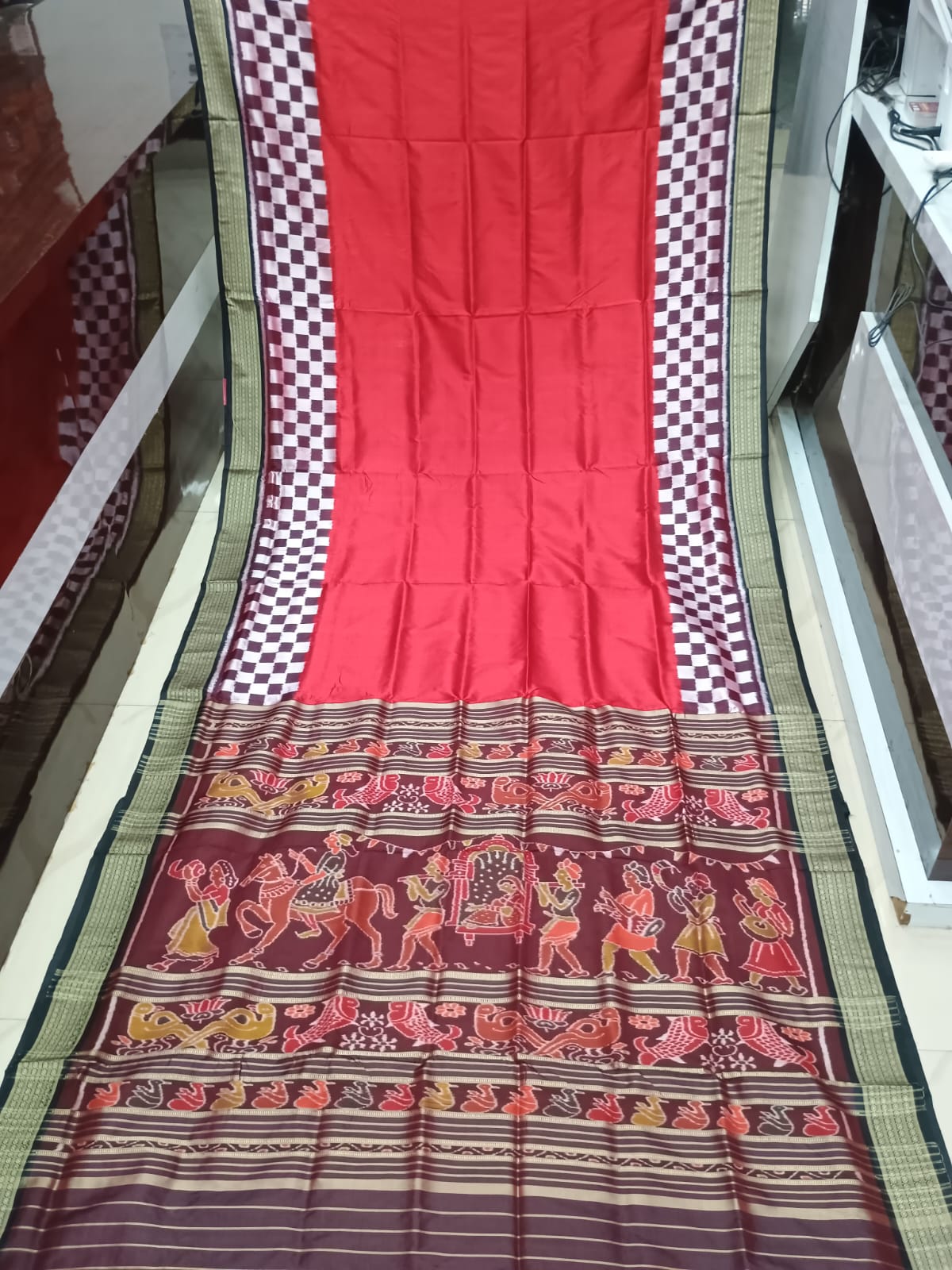 Red Coffee Pasapali scot Design Mulberry Silk Saree
