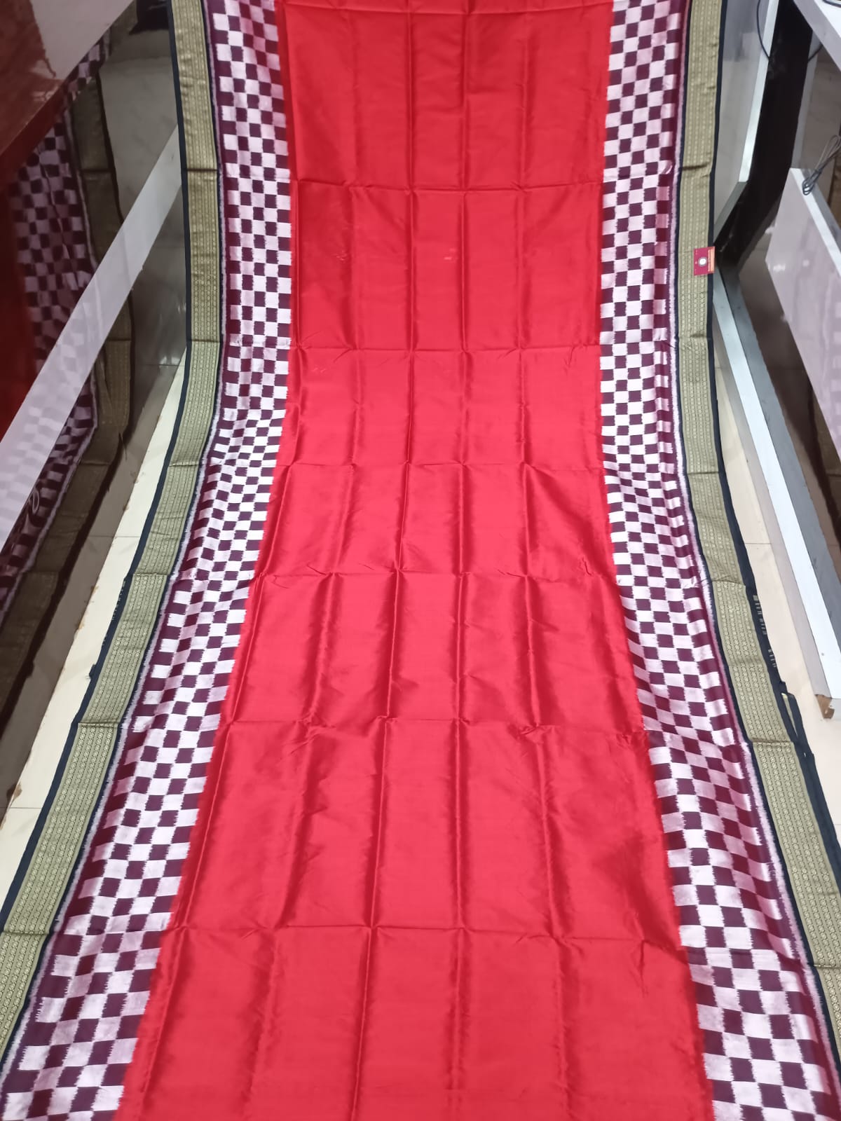 Red Coffee Pasapali scot Design Mulberry Silk Saree