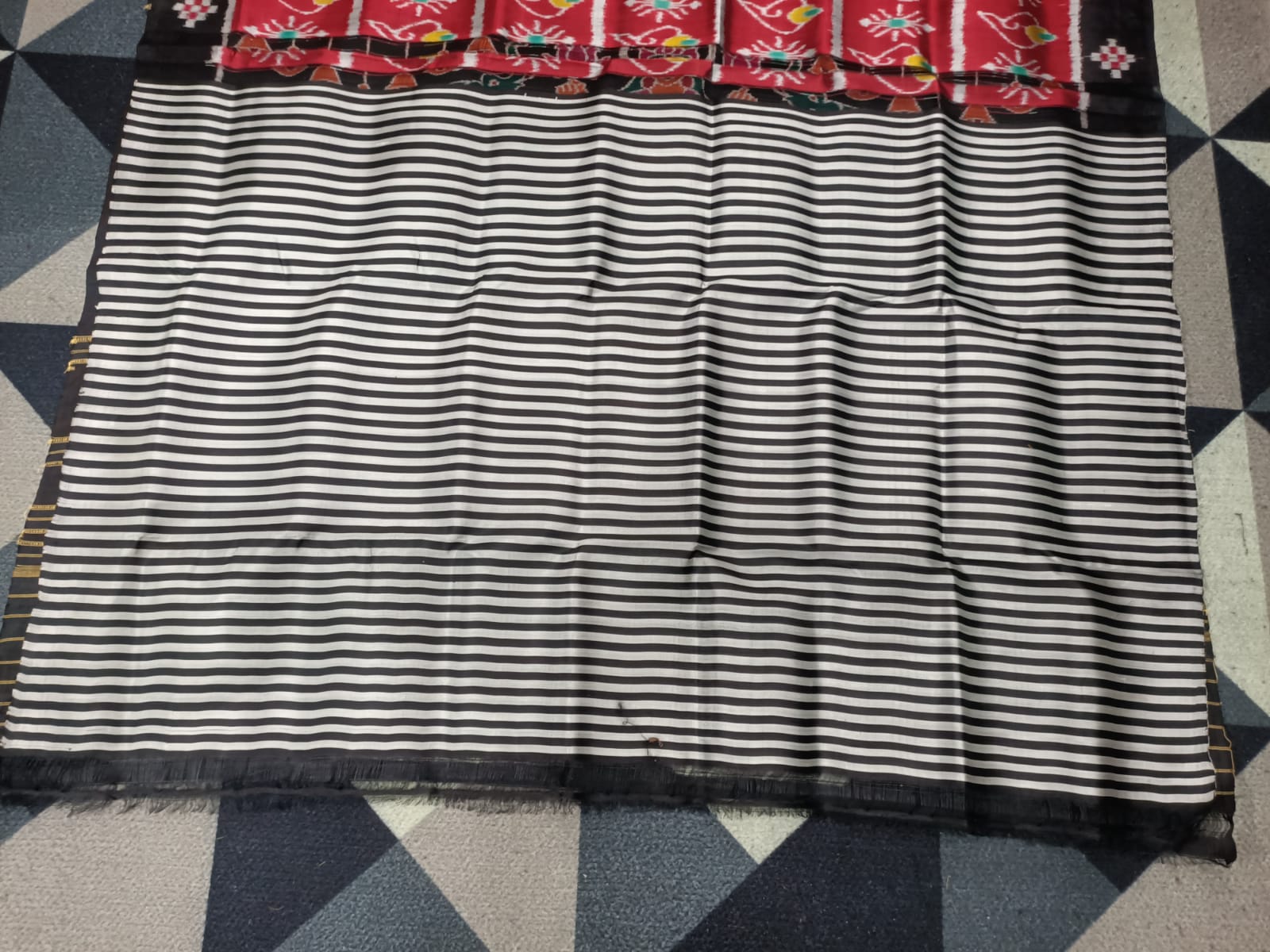 Maroon Black Sankha Design Khandua Silk Saree