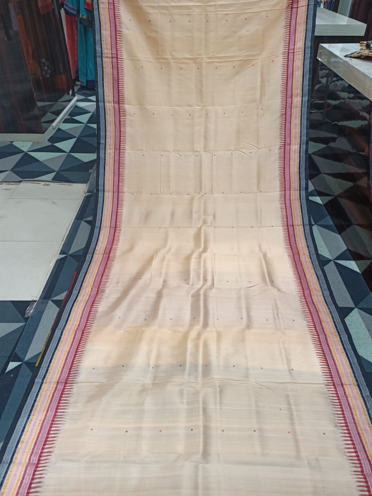 Off White Multi colour Kathiphera Khandua Silk Saree