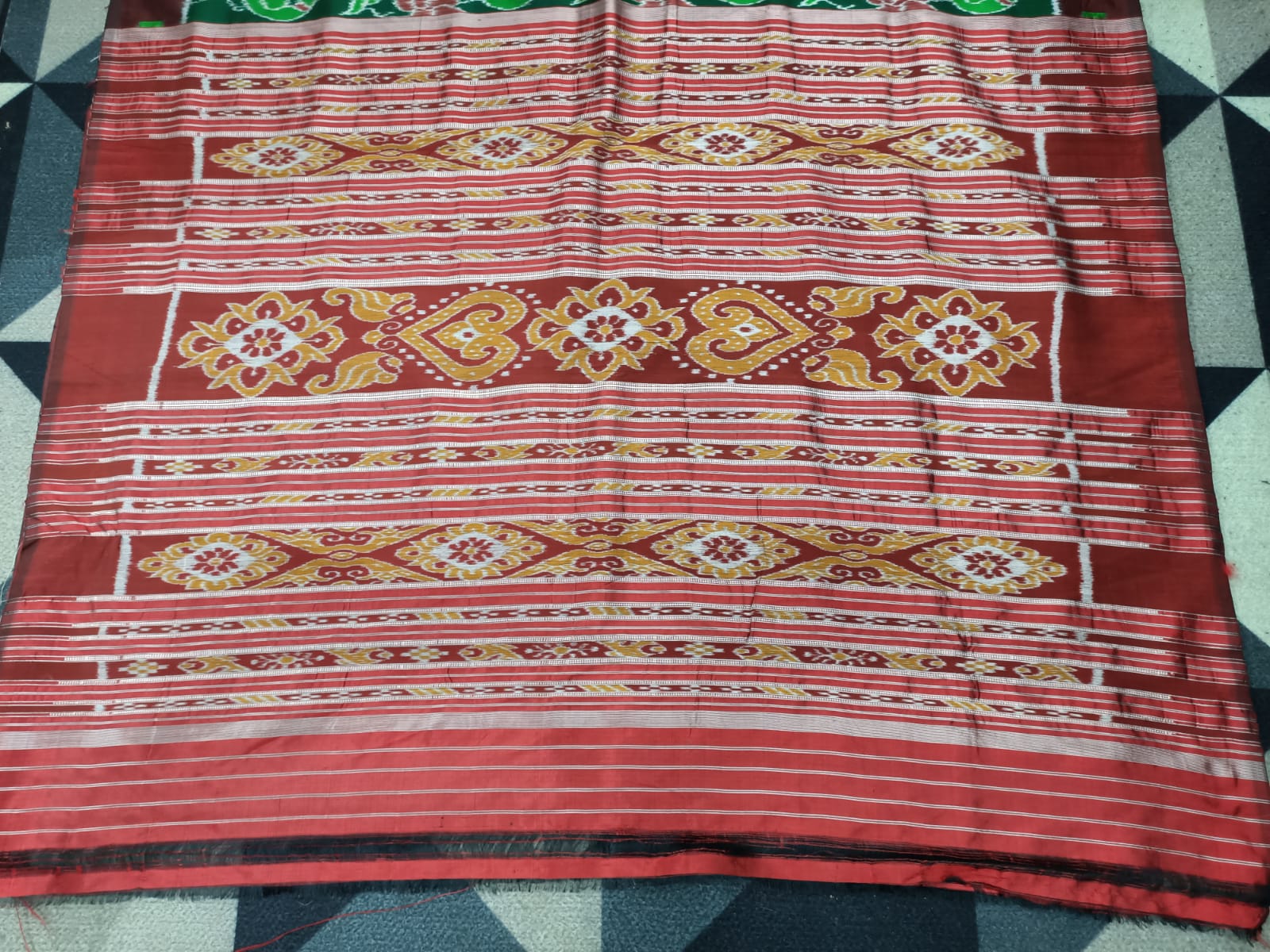 Green Maroon Lotus Parrot Design Mulberry Silk Saree