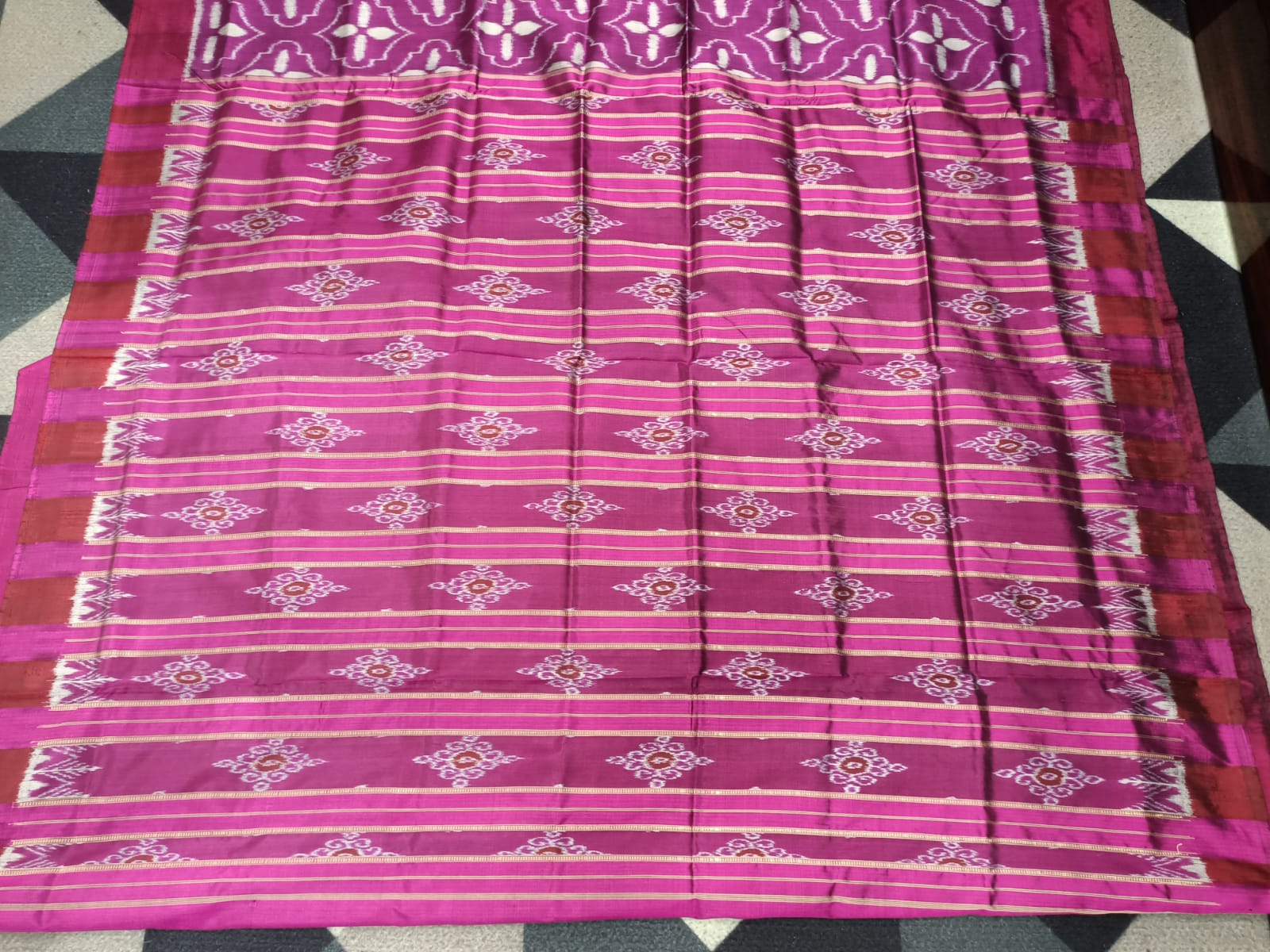 Purple Magenta Design Mulberry Silk Saree