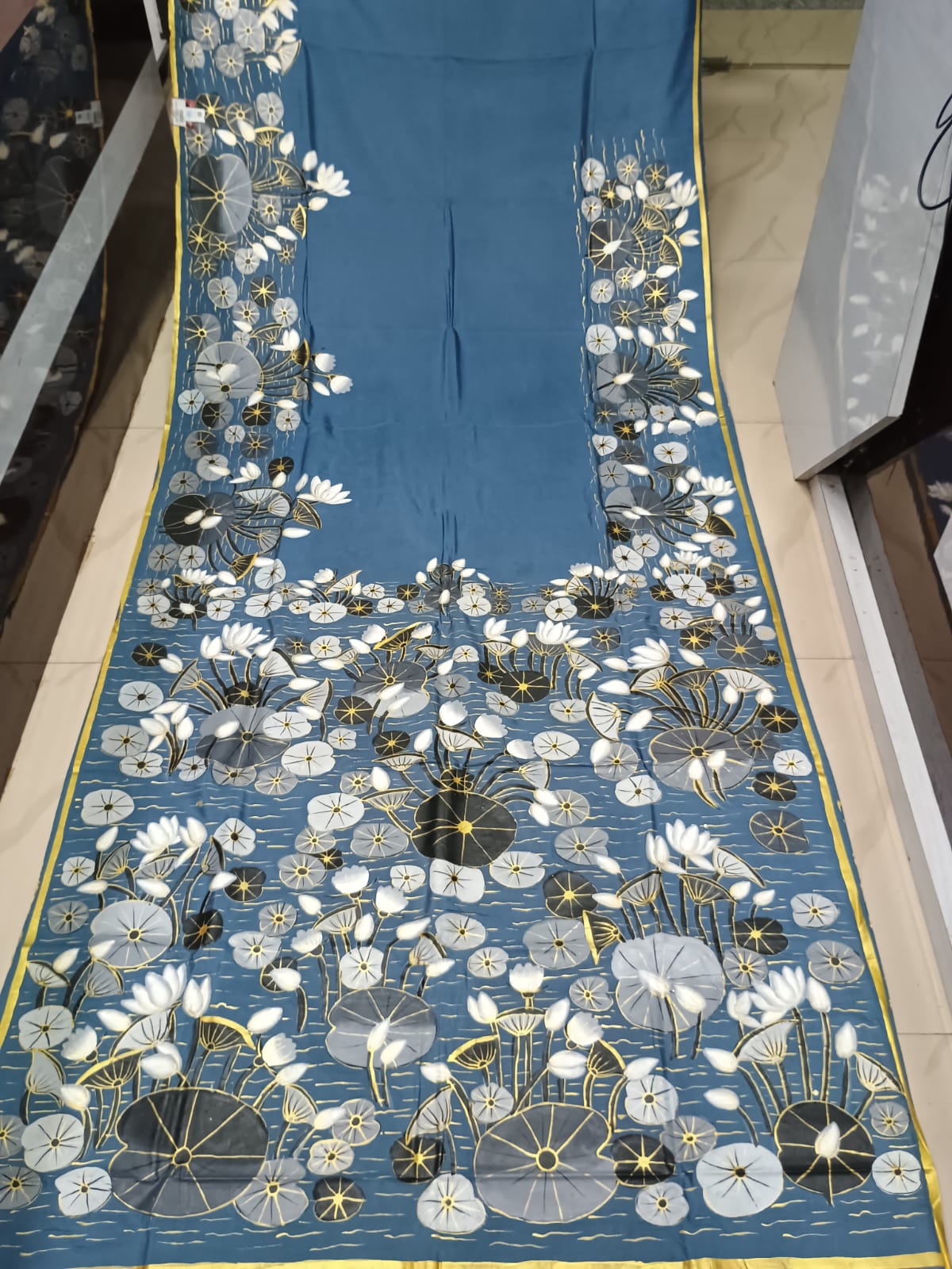 Grey Water Lily Morden Art Theme Pattachitra Khadi Silk Saree