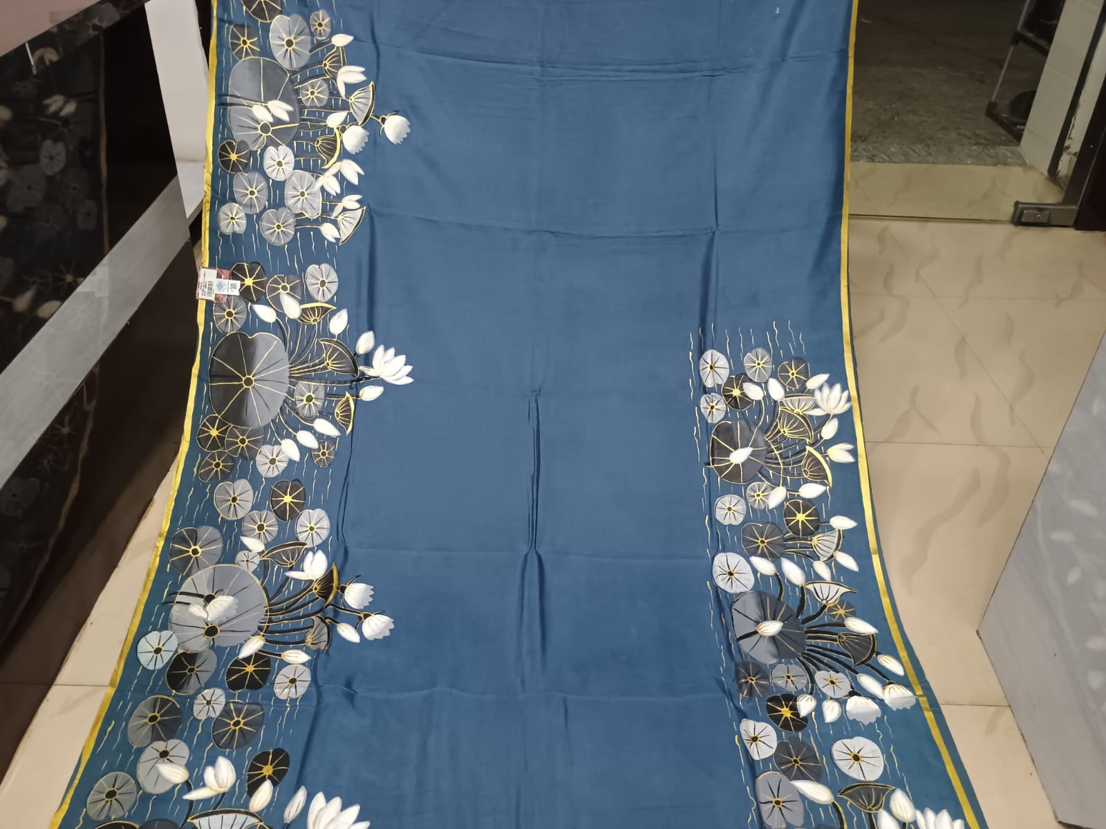 Grey Water Lily Morden Art Theme Pattachitra Khadi Silk Saree