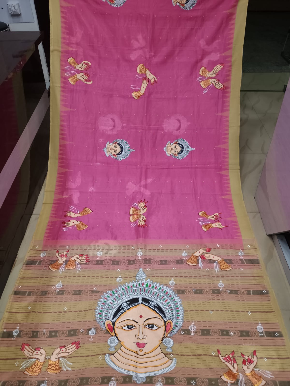 Pink Off White Odishi Face And Mudra Theme Pattachitra Tissue Cotton Saree