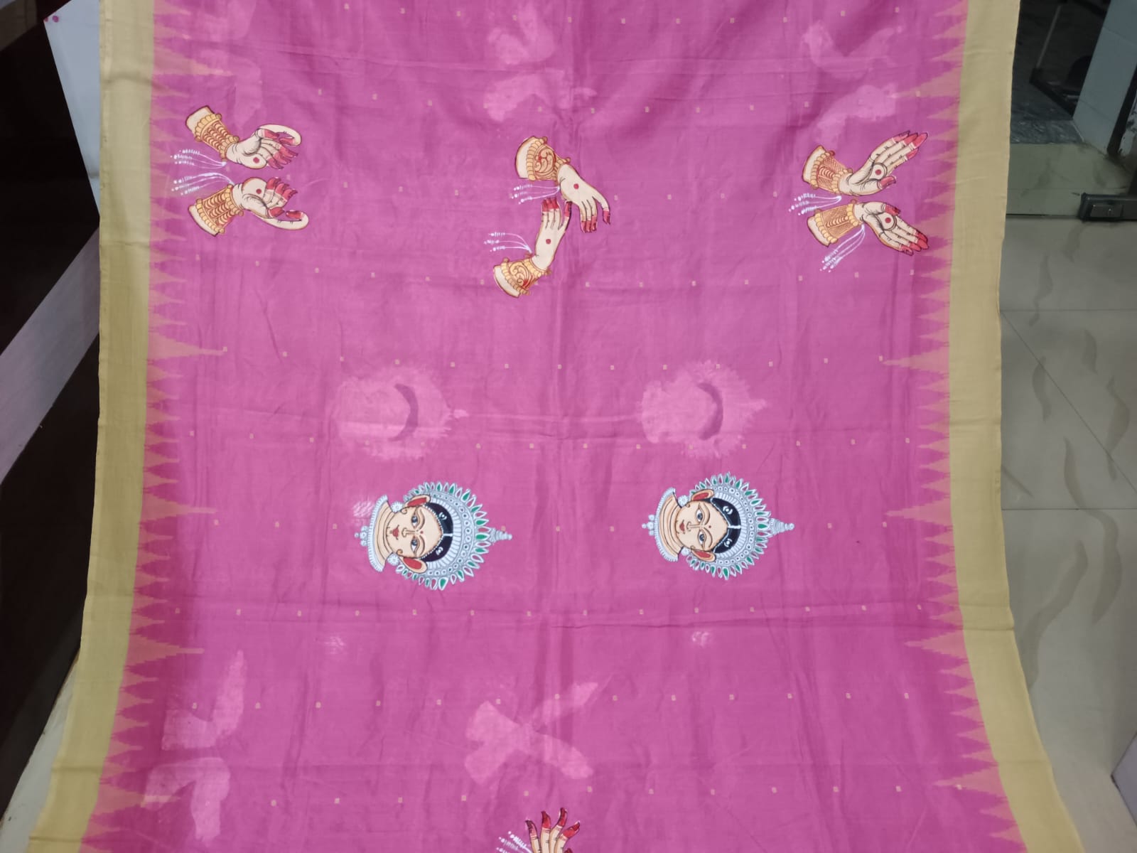 Pink Off White Odishi Face And Mudra Theme Pattachitra Tissue Cotton Saree