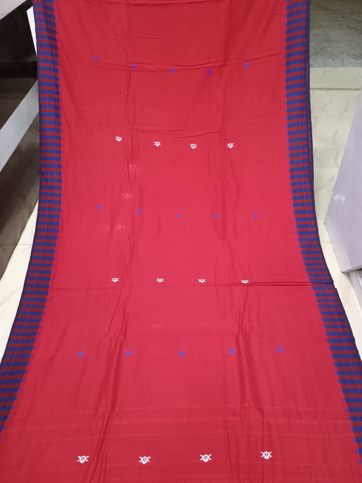 Red Blue Plain Kumbha Border Odisha Handloom Kotpad Cotton Saree