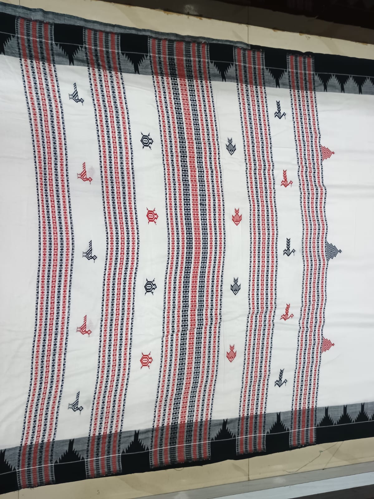 White Black Plain Kumbha Border Odisha Handloom Kotpad Cotton Saree