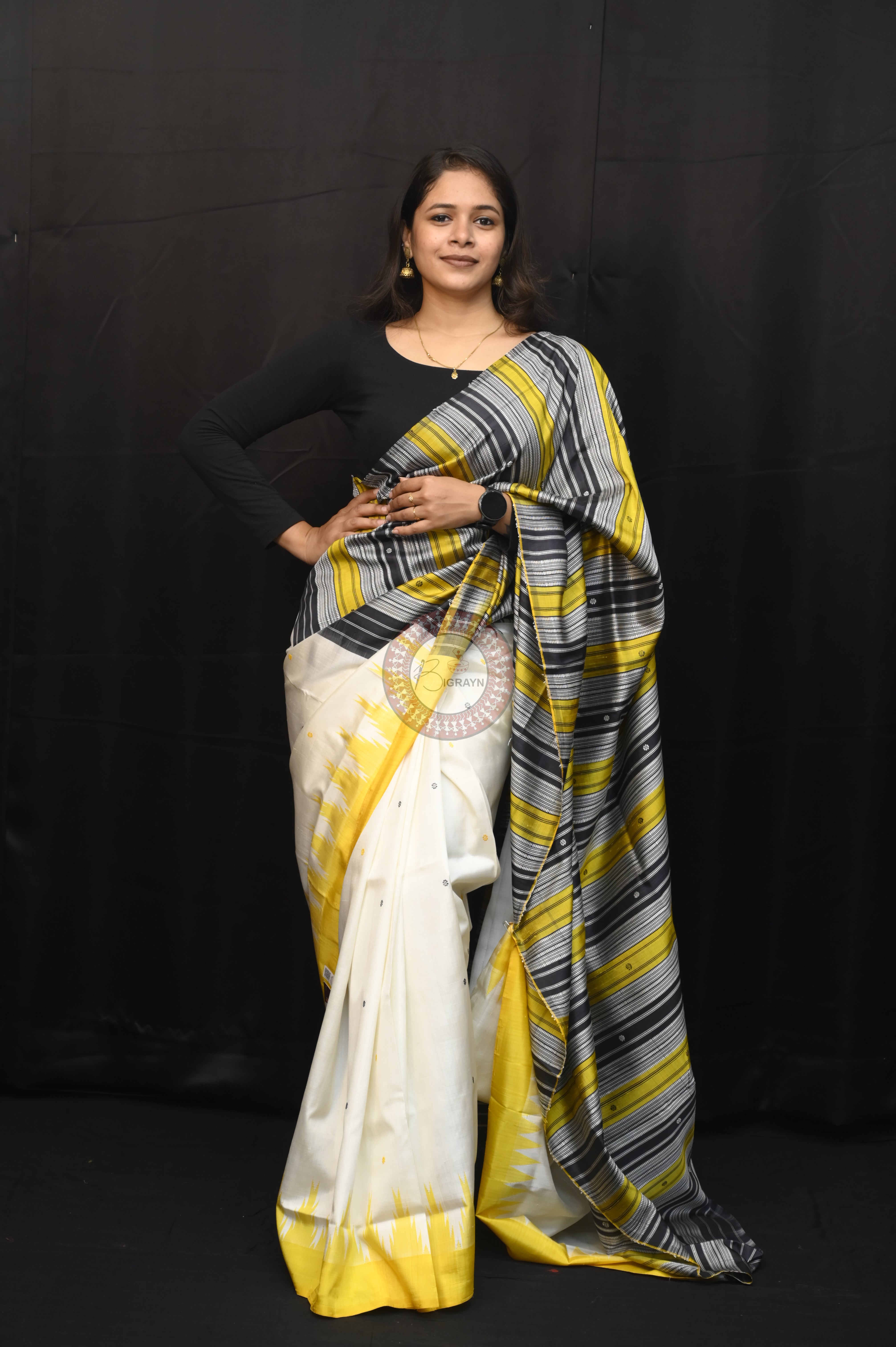 White Ganga Jamuna Border Double Anchal Berhampuri Silk Saree
