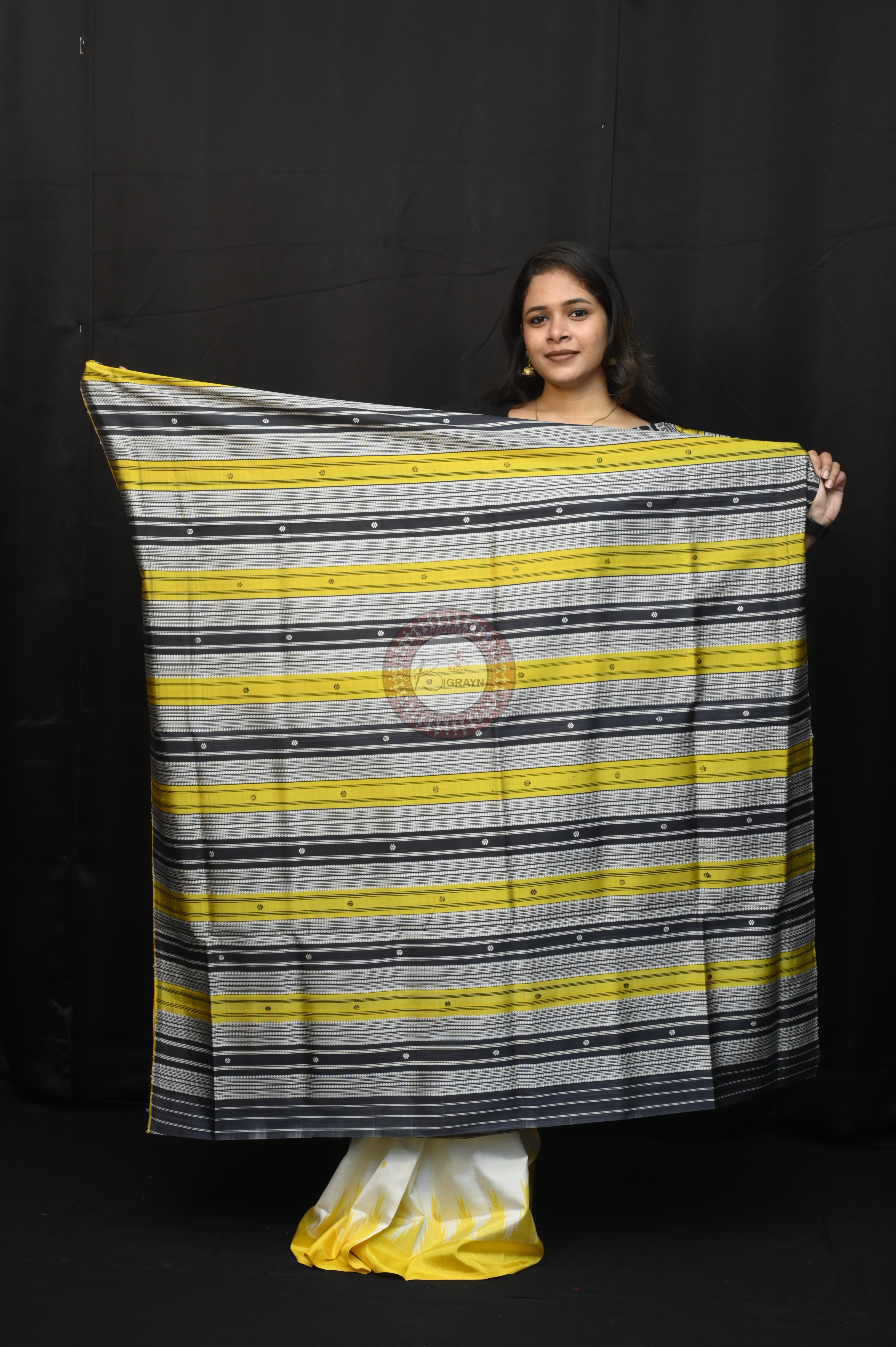 White Ganga Jamuna Border Double Anchal Berhampuri Silk Saree