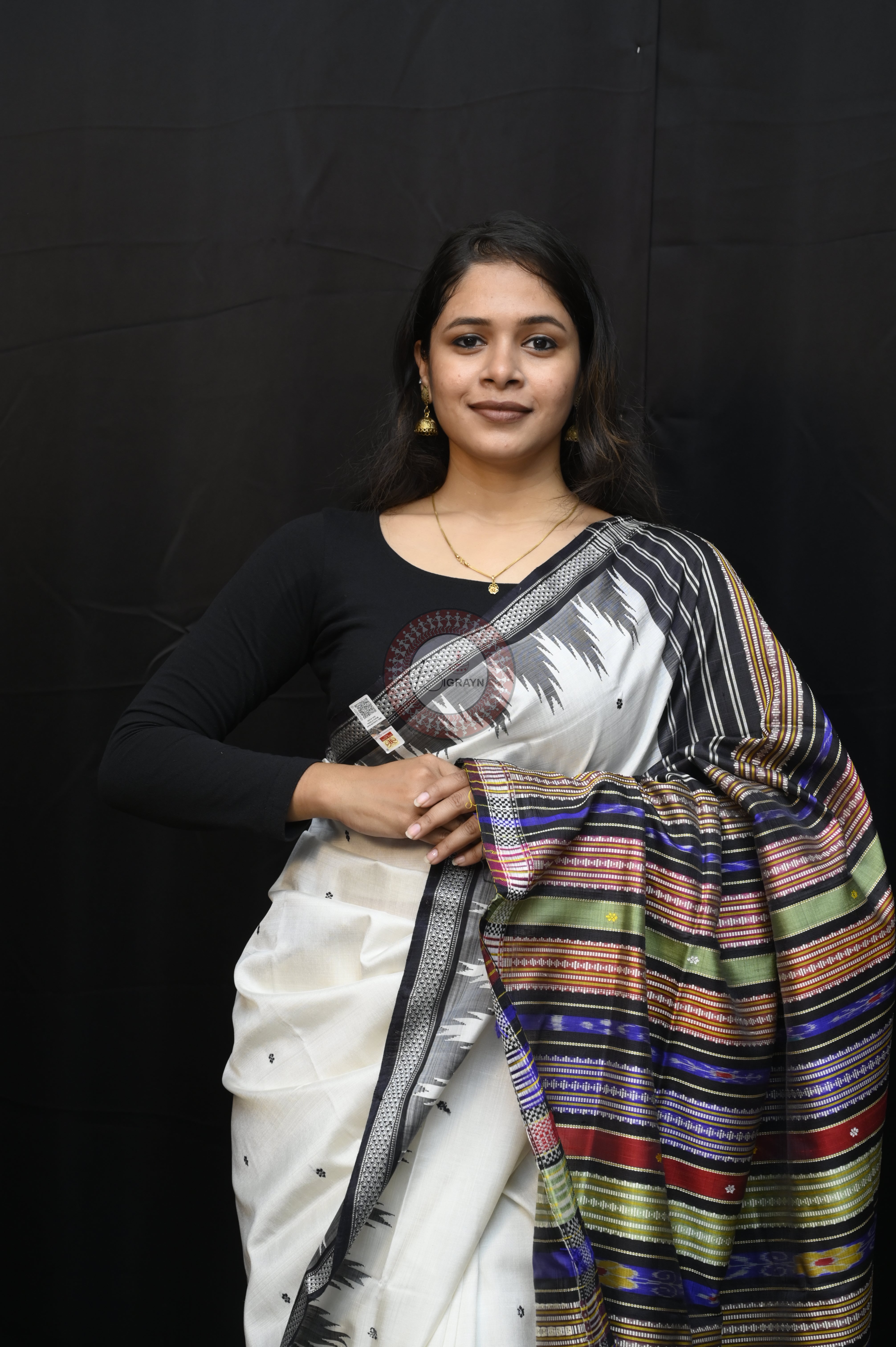 White Black Double Animal Anchal Berhampuri Silk Saree