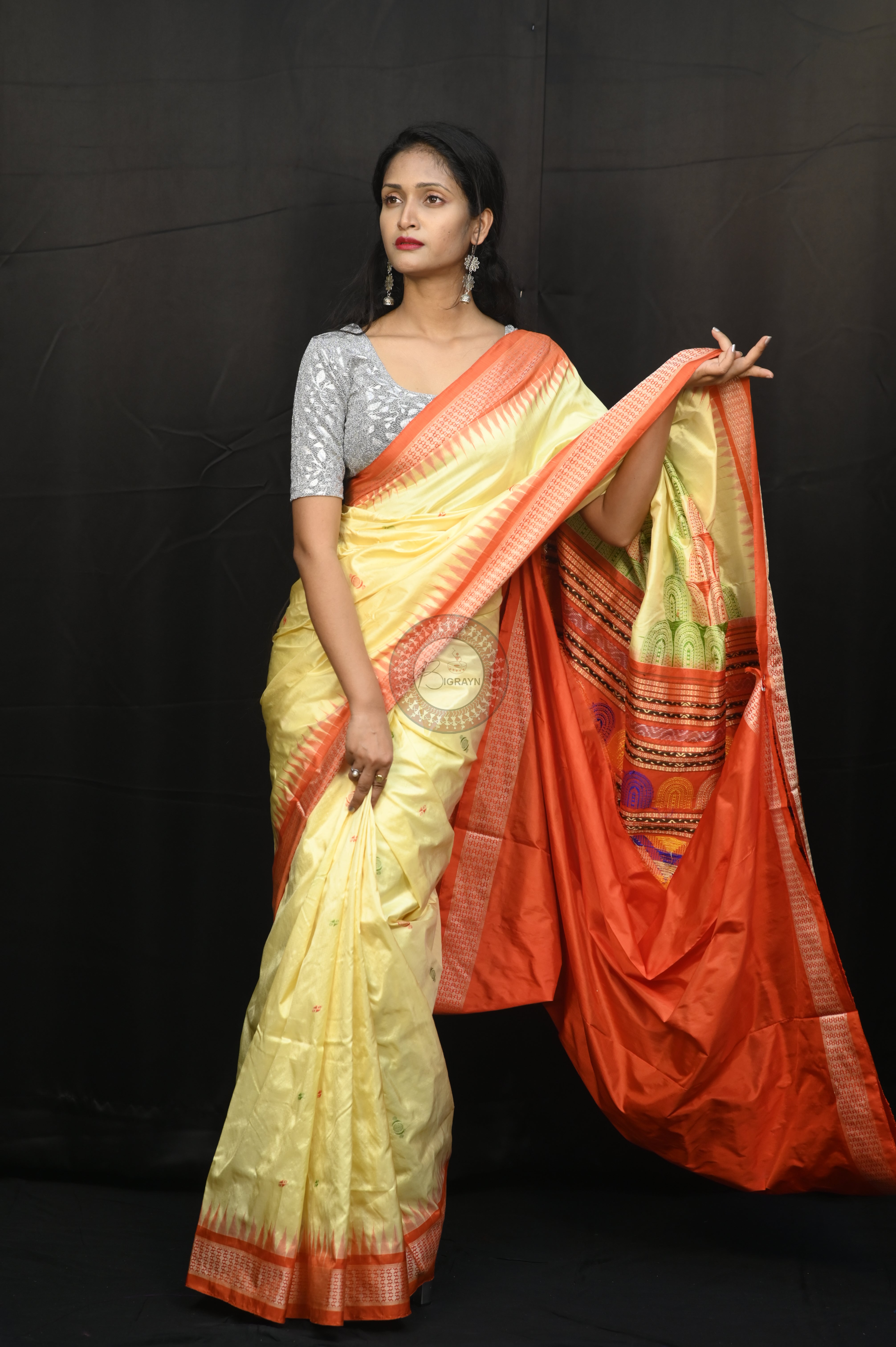 Creame Orange Chandrama Exclusive Sambalpuri Silk Saree