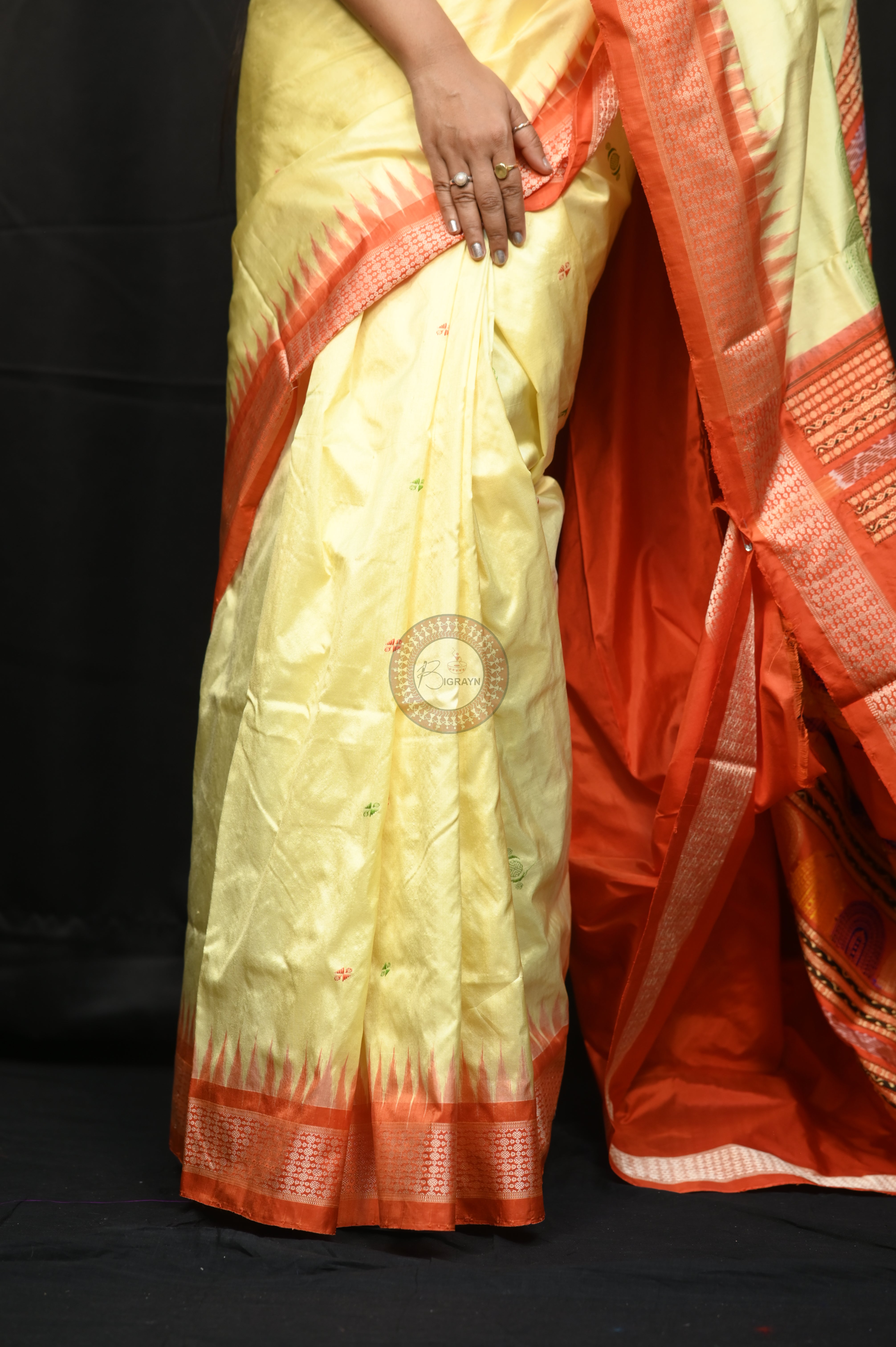 Creame Orange Chandrama Exclusive Sambalpuri Silk Saree