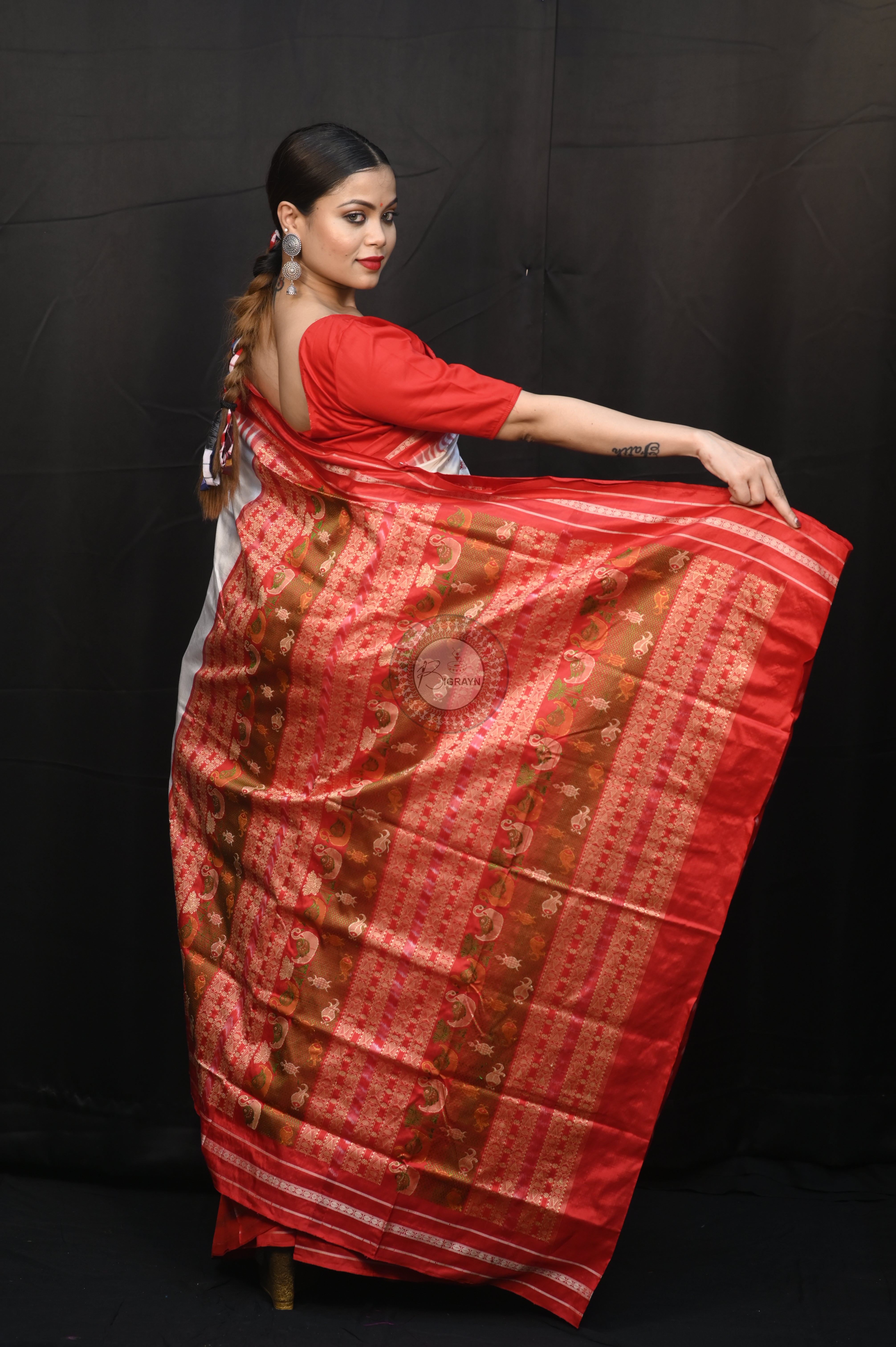 White Red Puskarini Theme Exclusive Sambalpuri Silk Saree