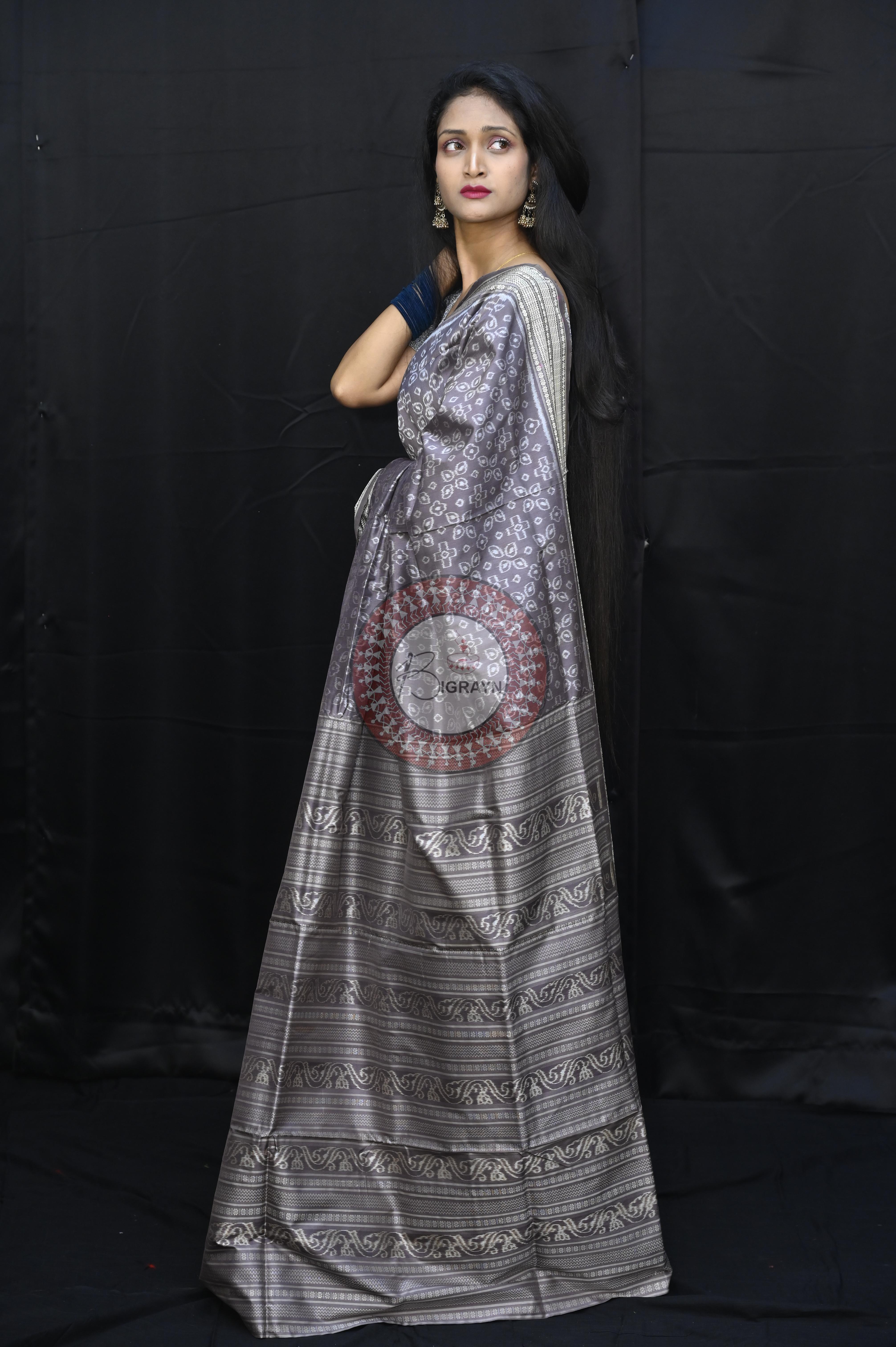 Light Grey Mini Pasapali Flower Design Natural Dye Sambalpuri Silk Saree